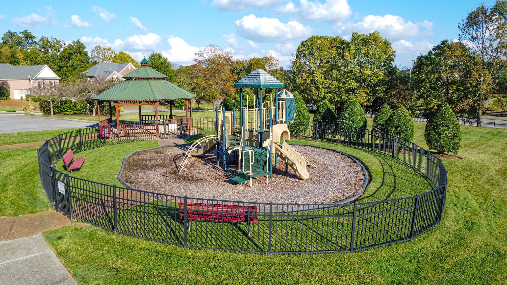1034 Walnut Bend Ln
