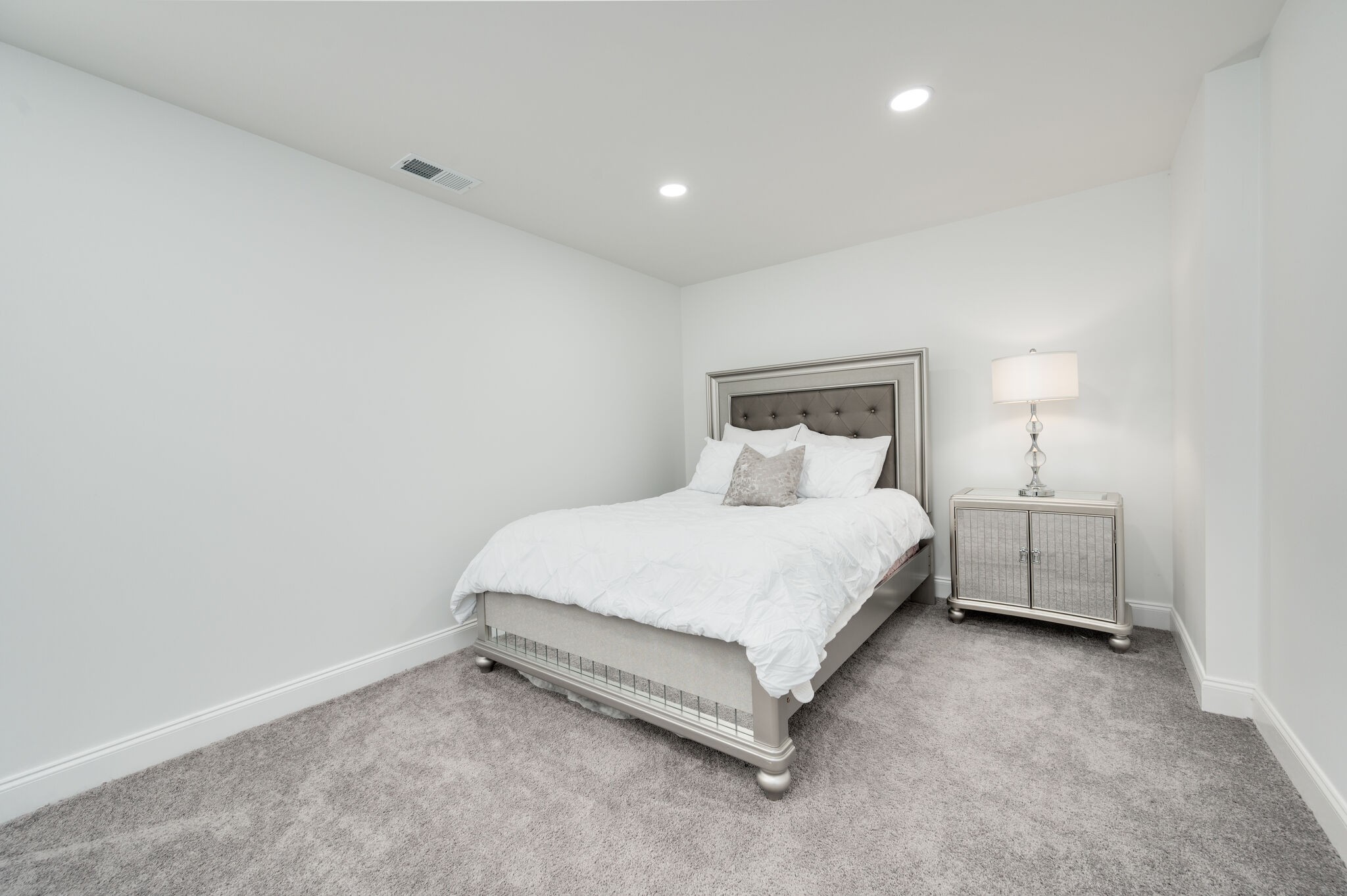 1034 Walnut Bend Ln