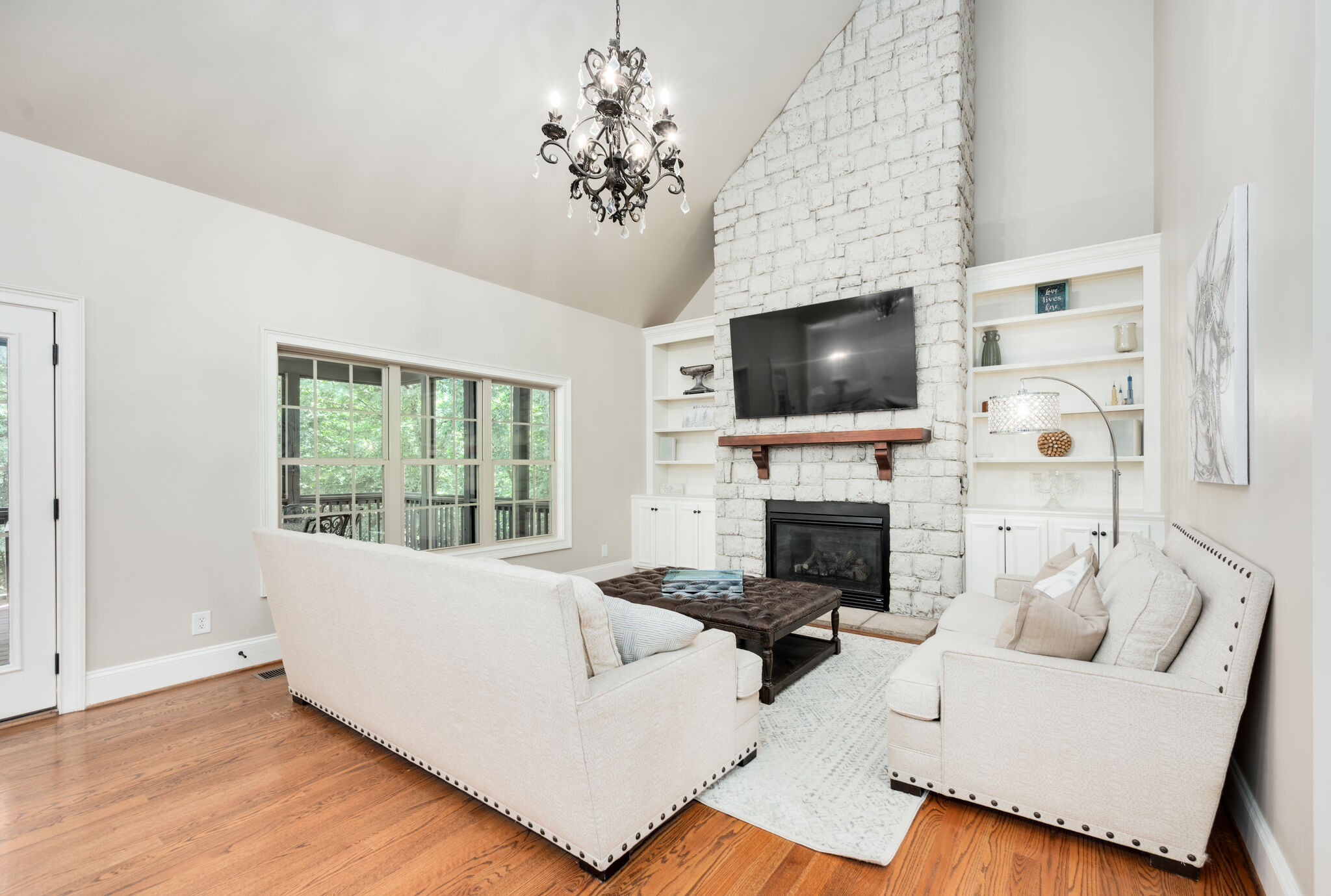 1034 Walnut Bend Ln