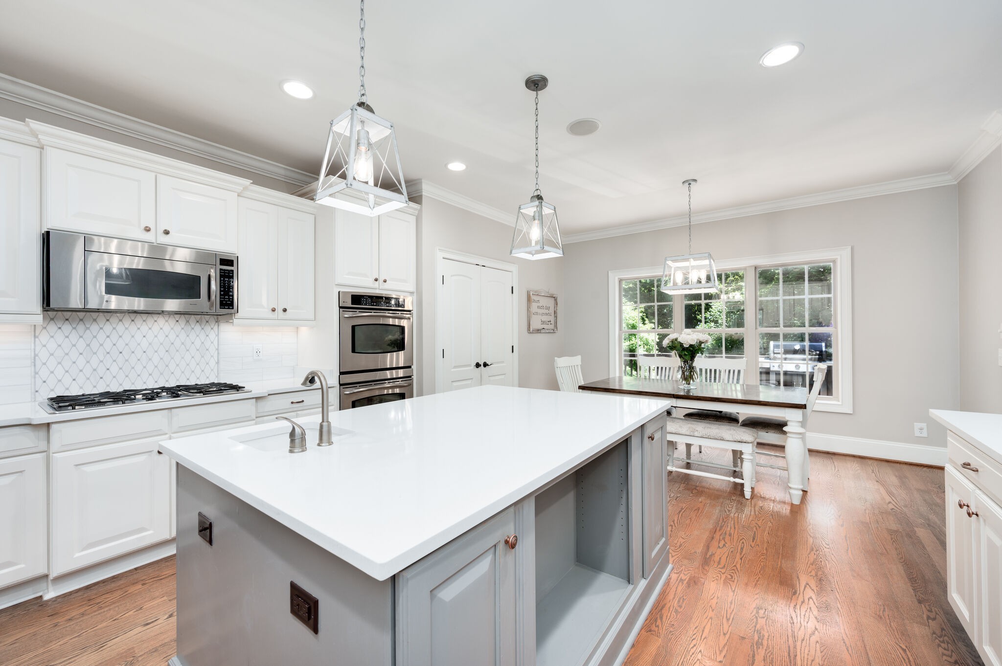 1034 Walnut Bend Ln