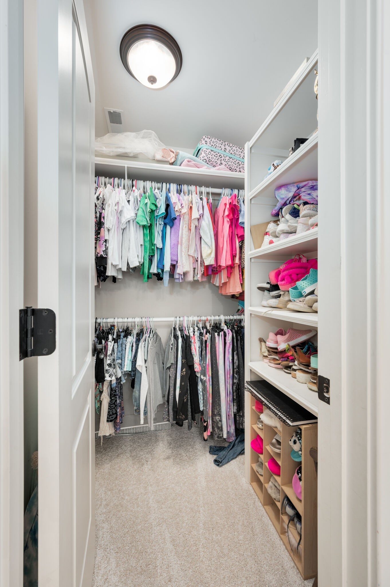 1034 Walnut Bend Ln