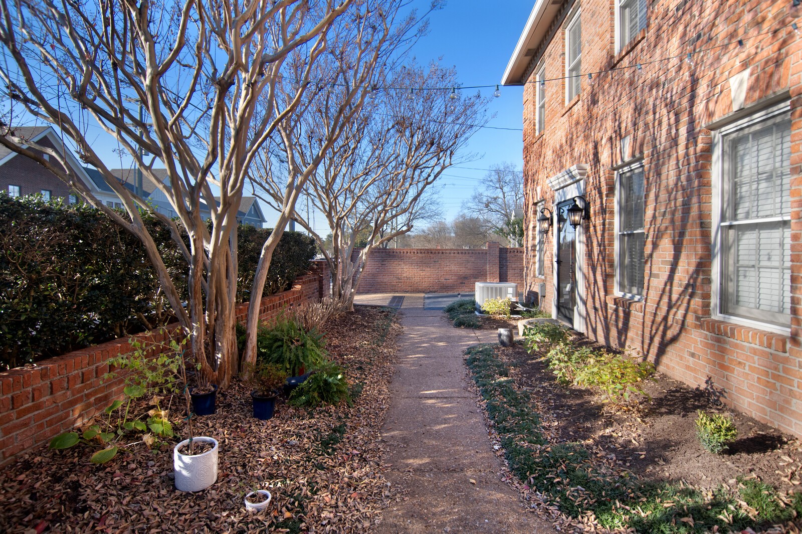 228 4th Ave, N Unit: 1