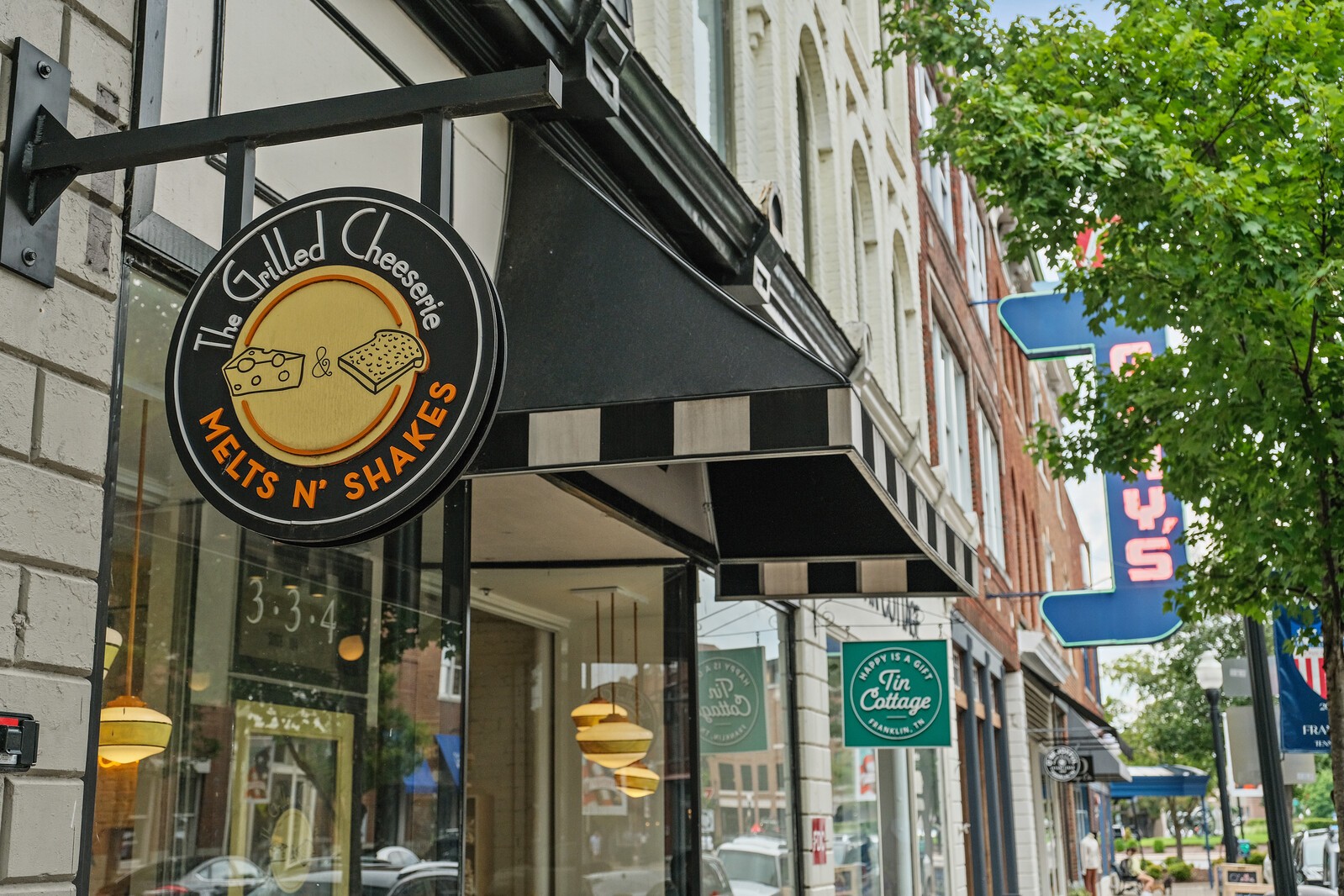 228 4th Ave, N Unit: 1