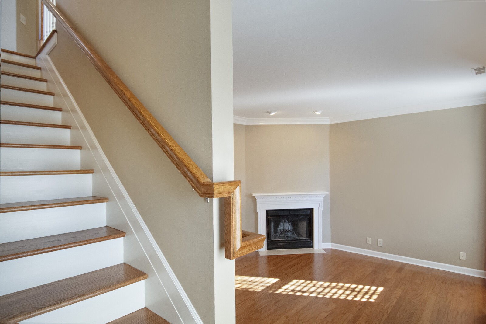 228 4th Ave, N Unit: 1