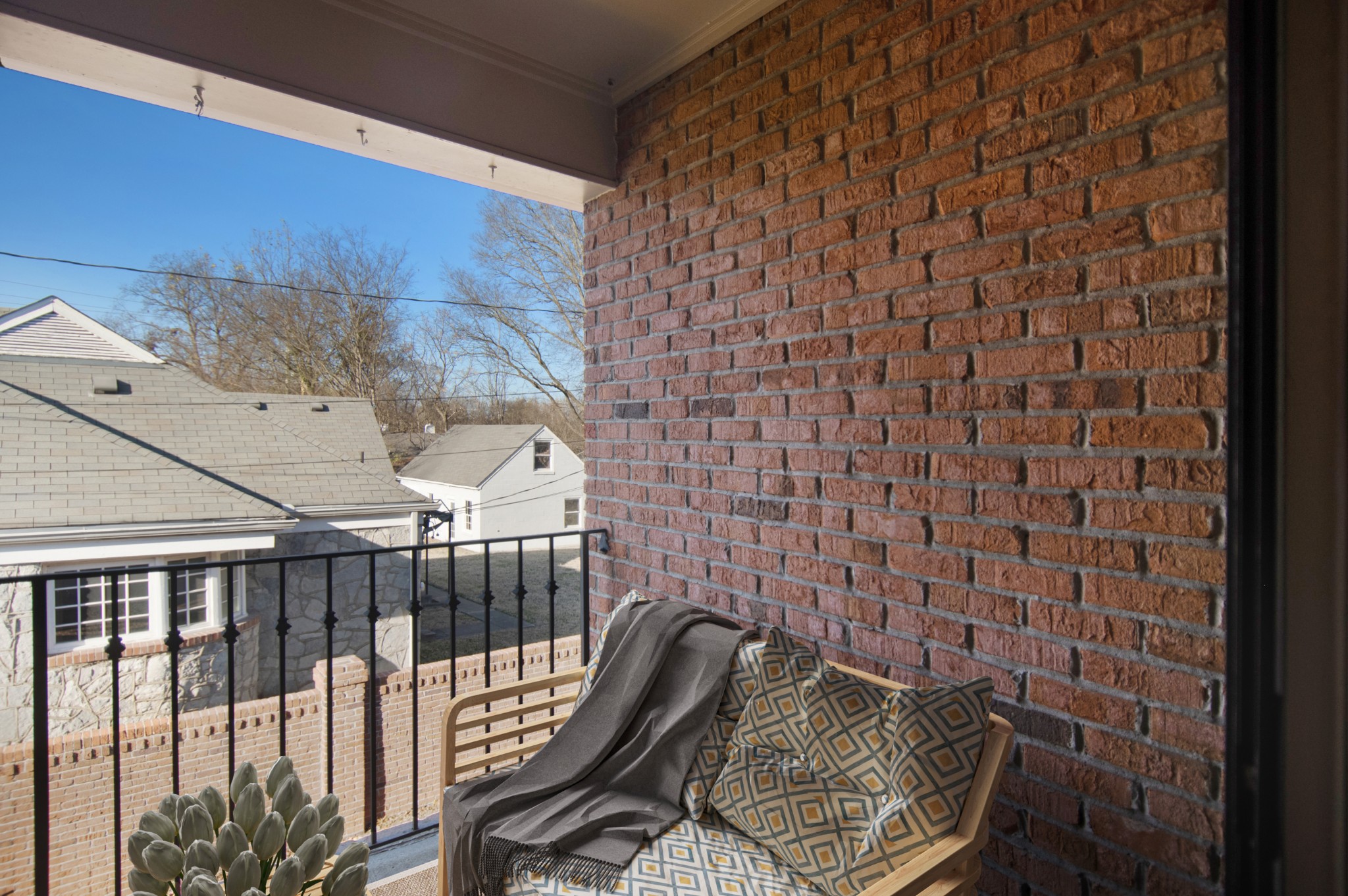 228 4th Ave, N Unit: 1