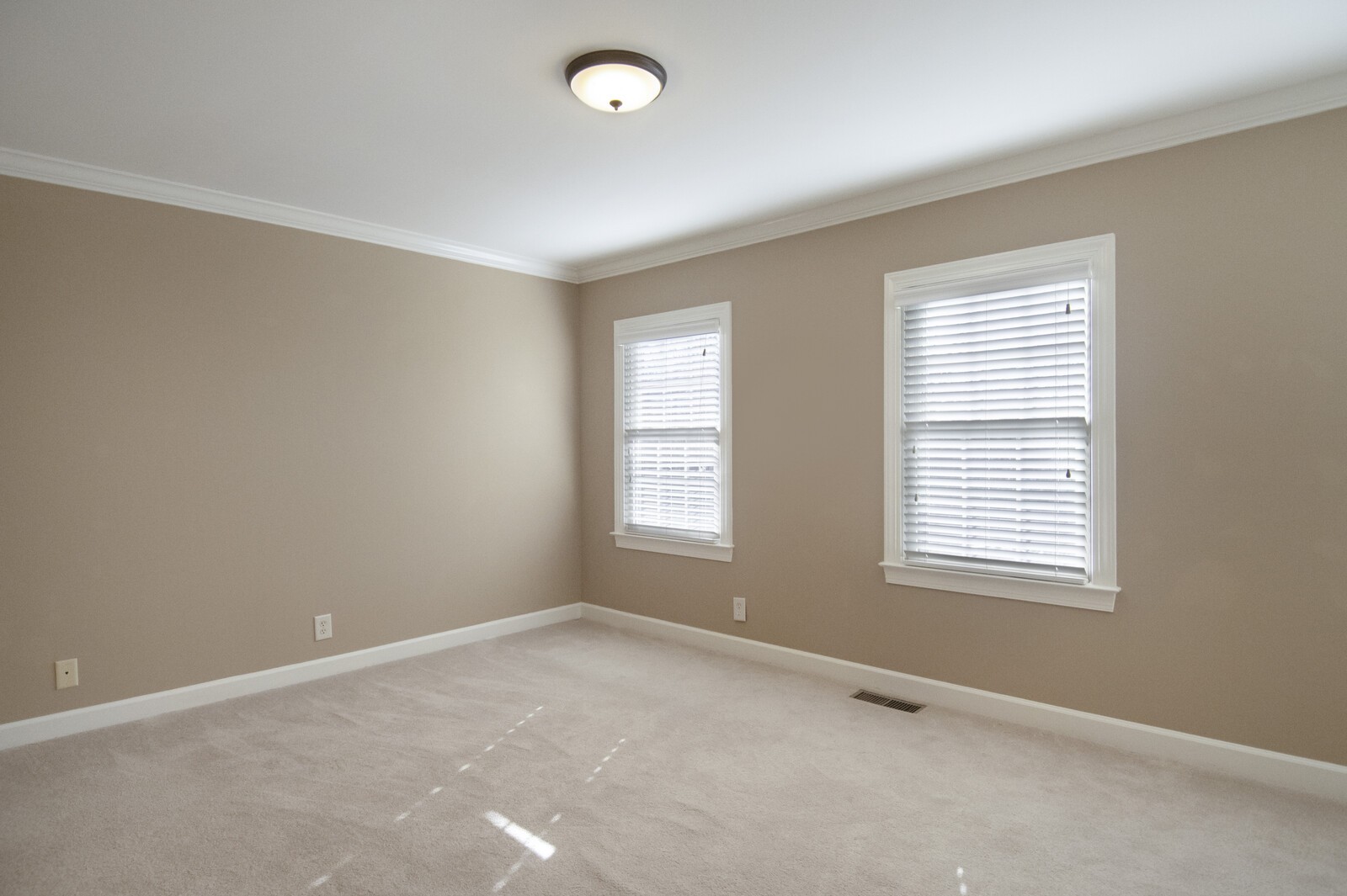 228 4th Ave, N Unit: 1