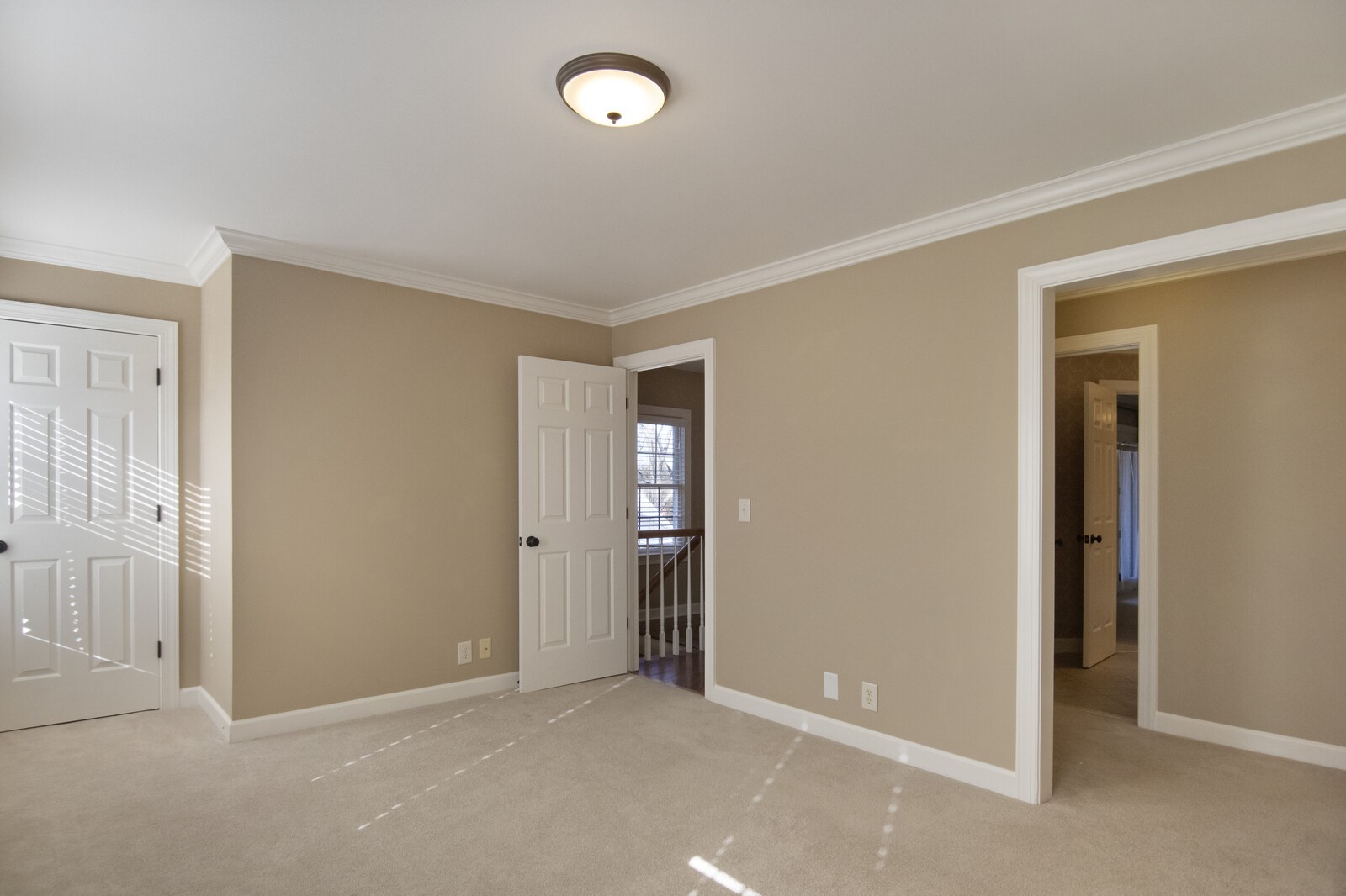 228 4th Ave, N Unit: 1