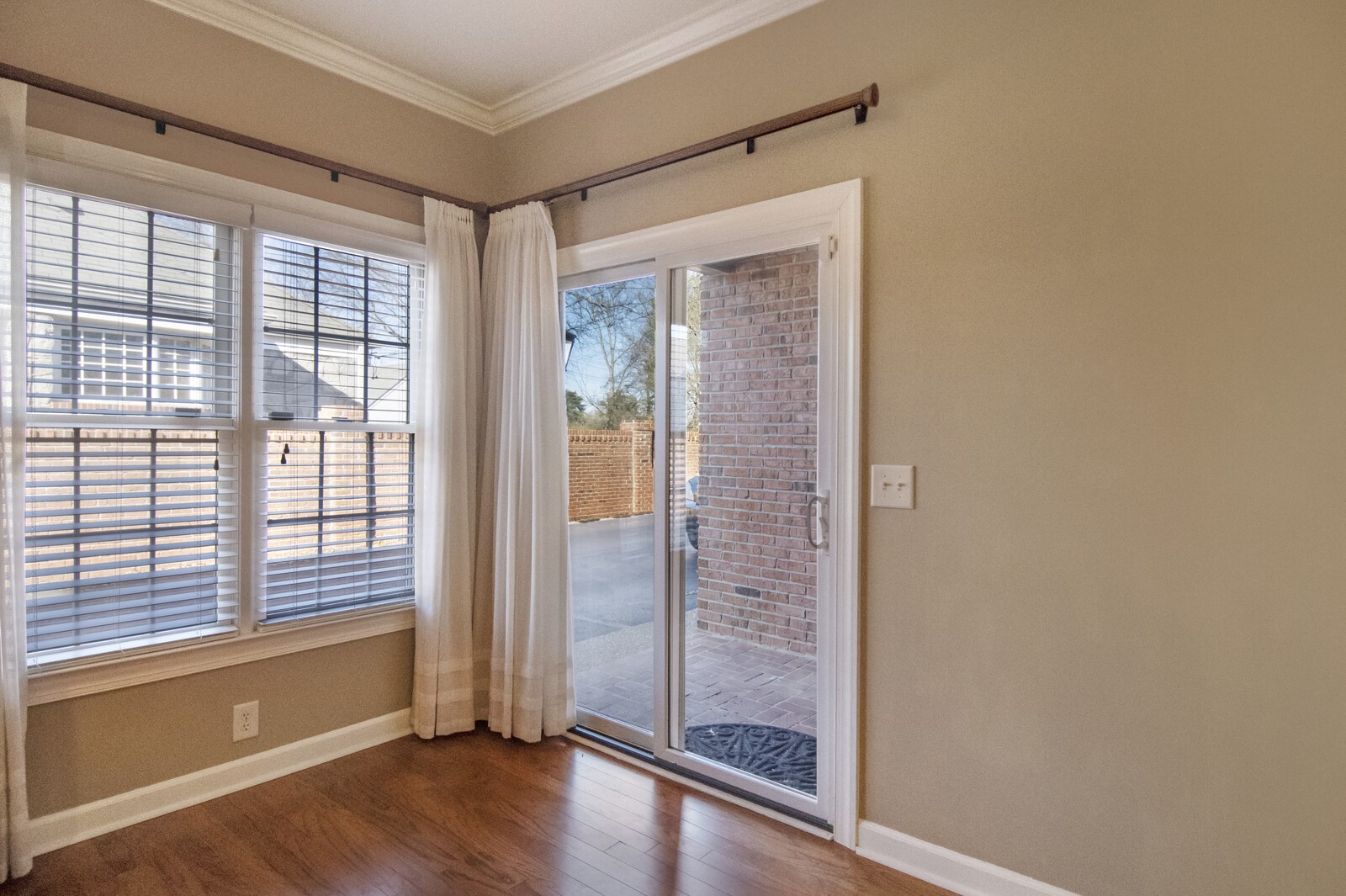 228 4th Ave, N Unit: 1