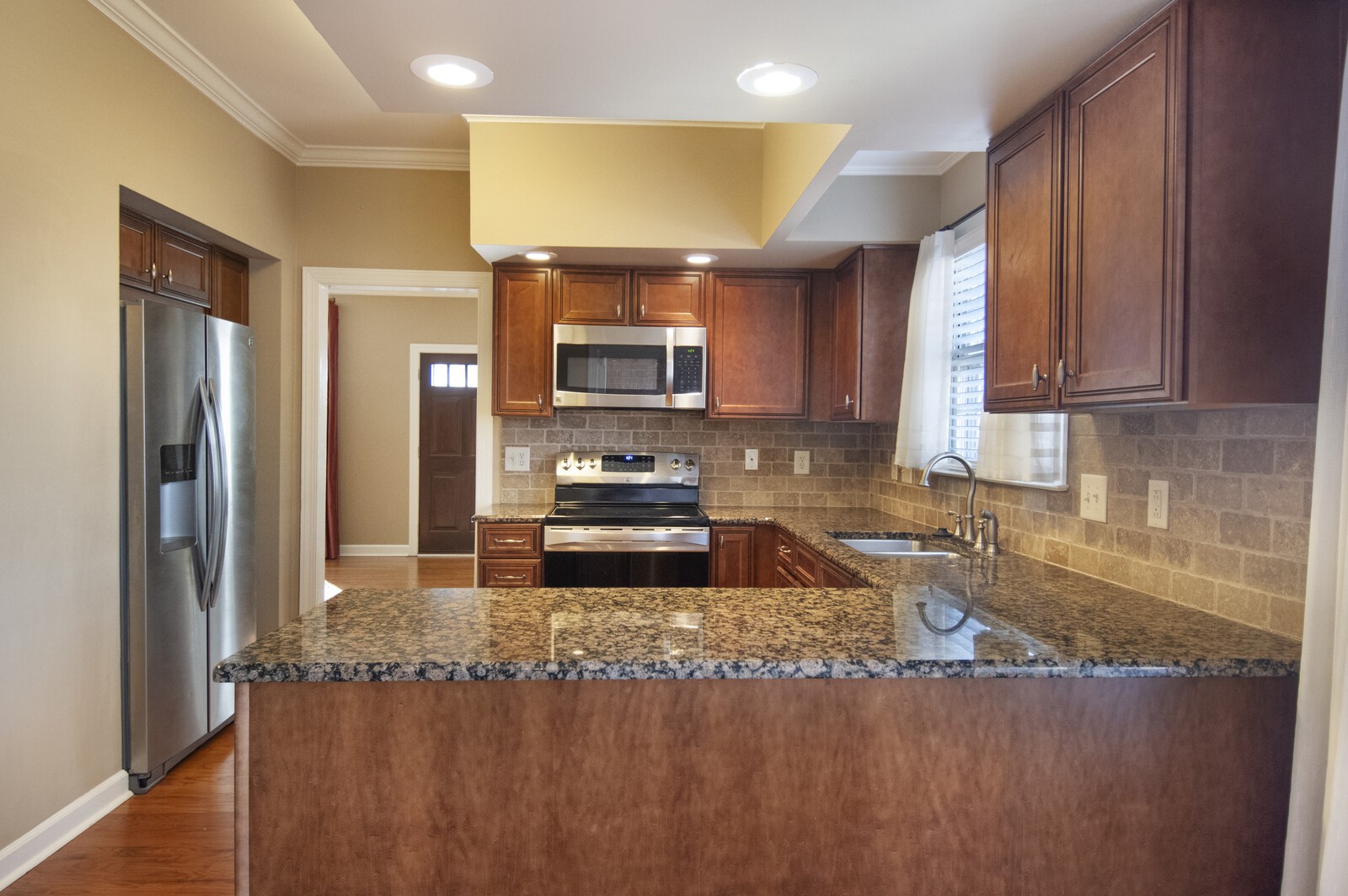 228 4th Ave, N Unit: 1