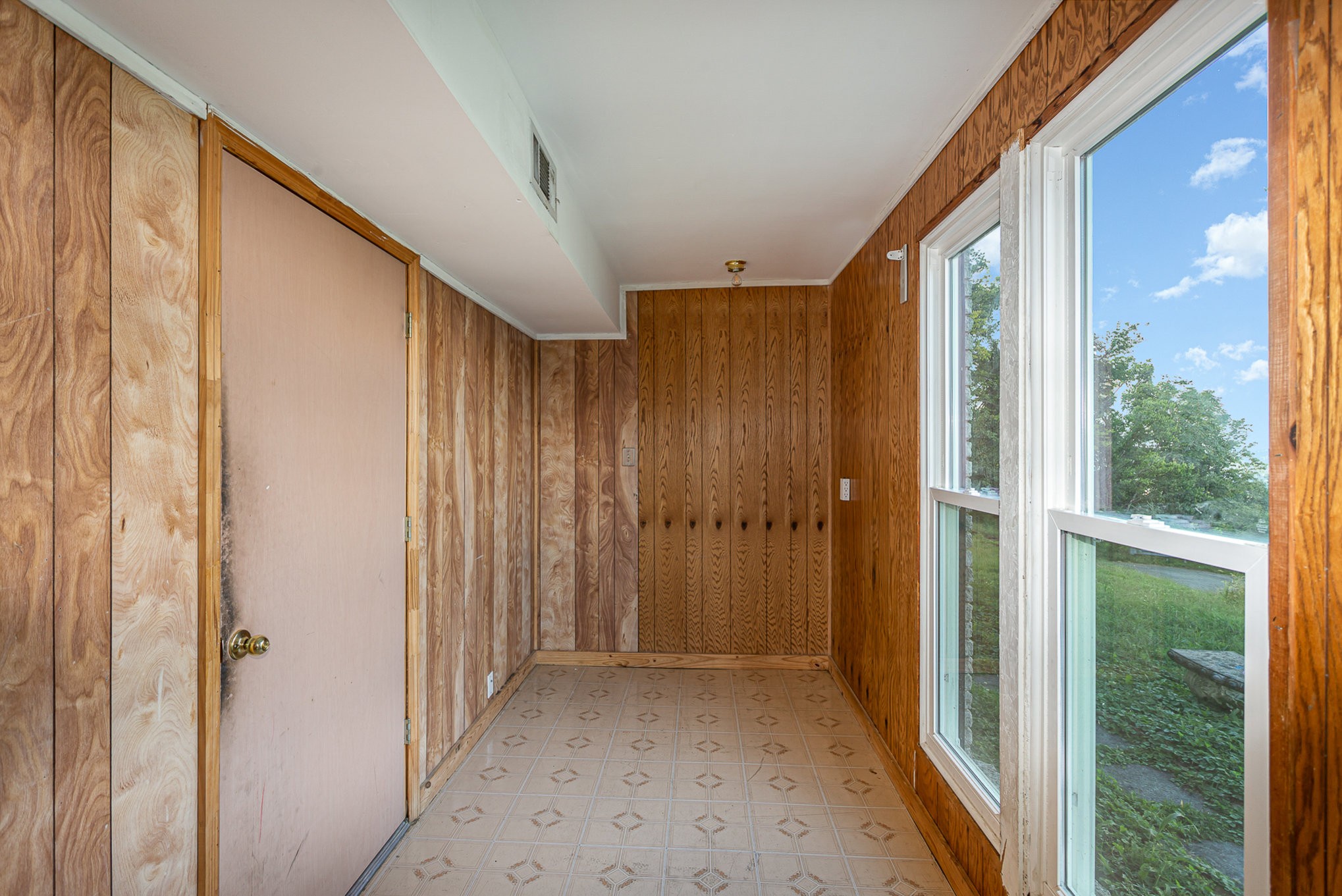 1201 Longstreet Cir