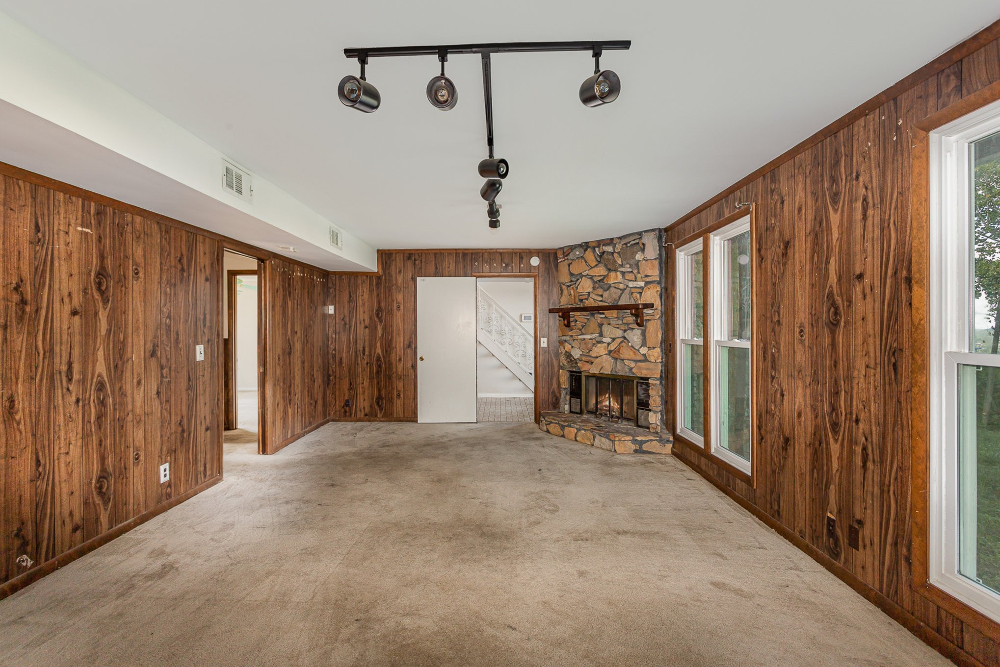 1201 Longstreet Cir