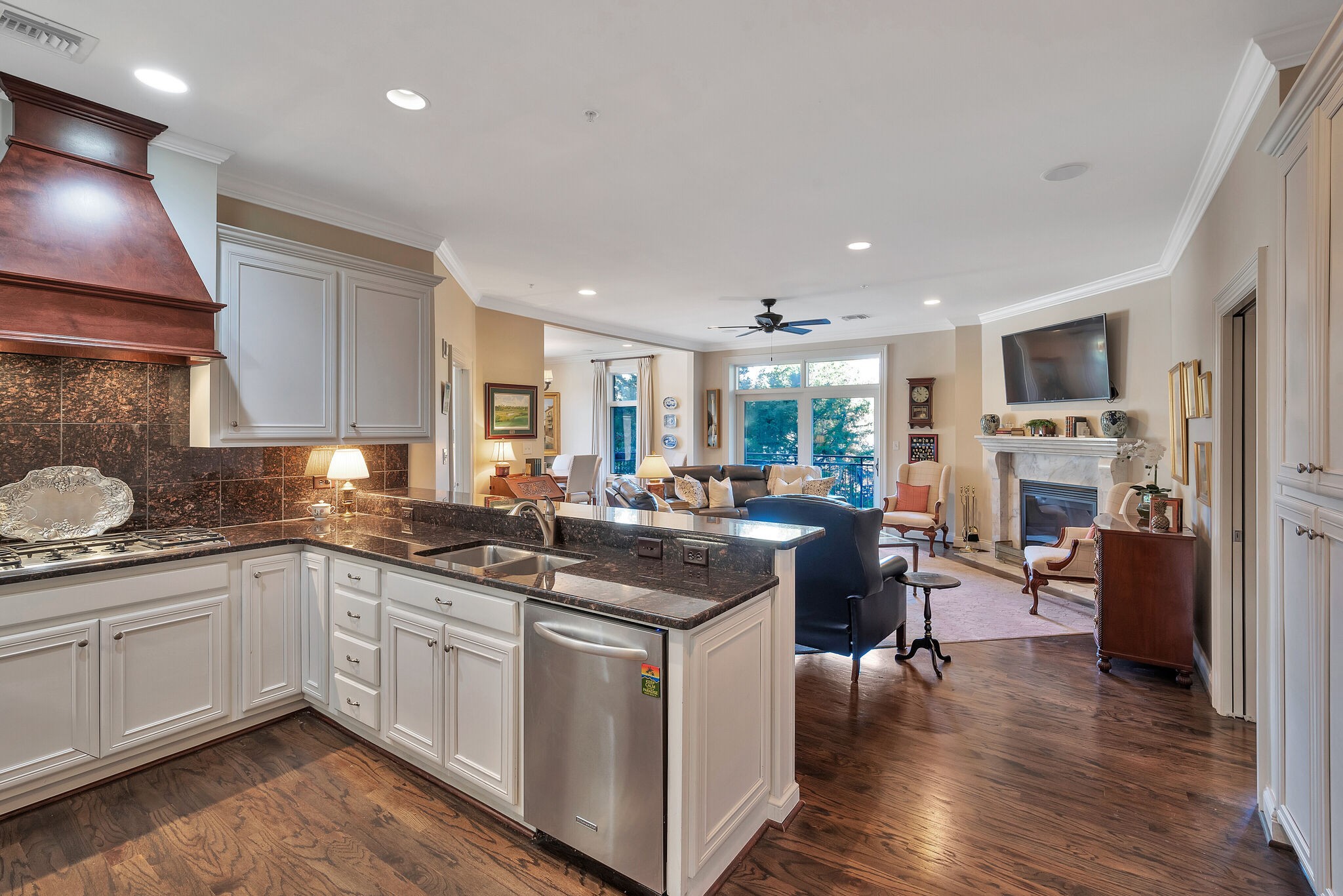 2411 Crestmoor Rd Unit: 2