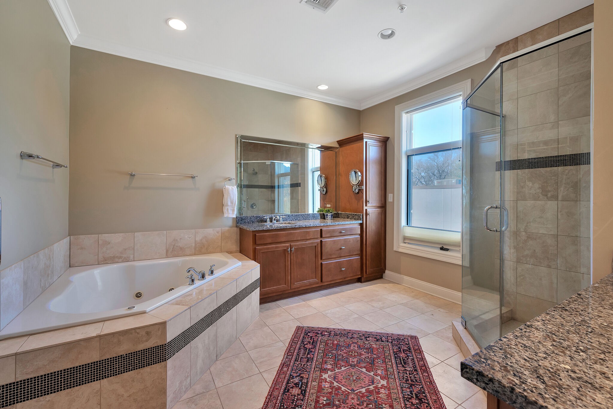 2411 Crestmoor Rd Unit: 2