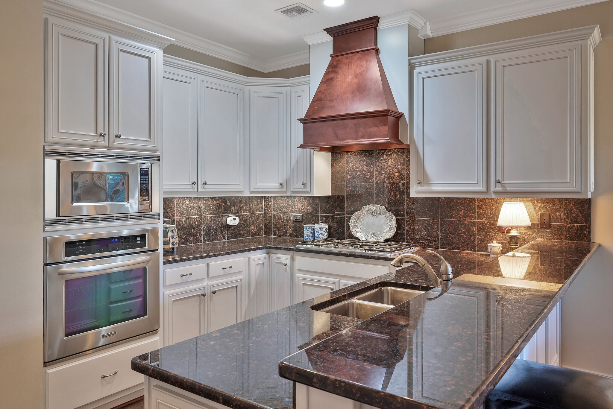 2411 Crestmoor Rd Unit: 2