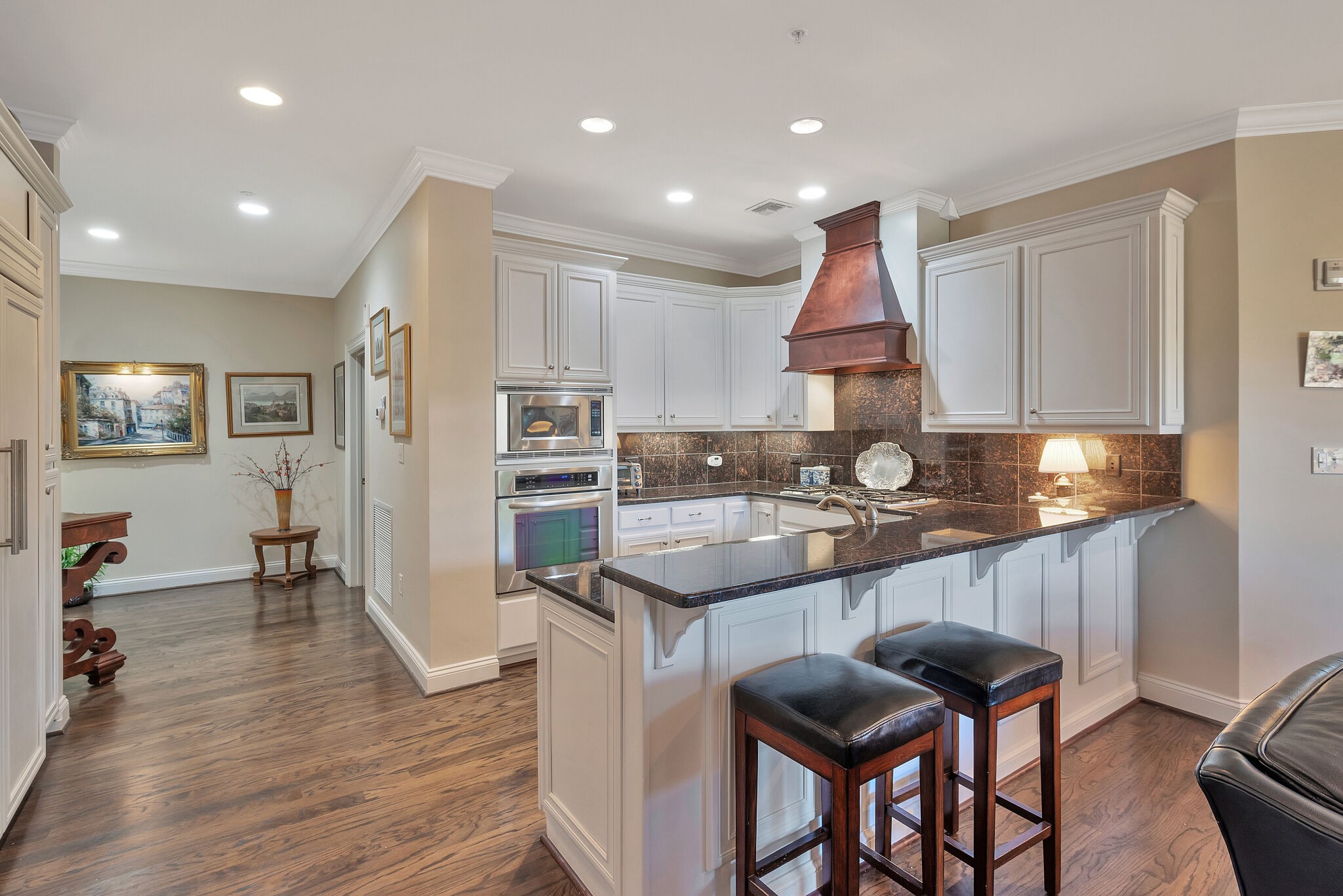 2411 Crestmoor Rd Unit: 2