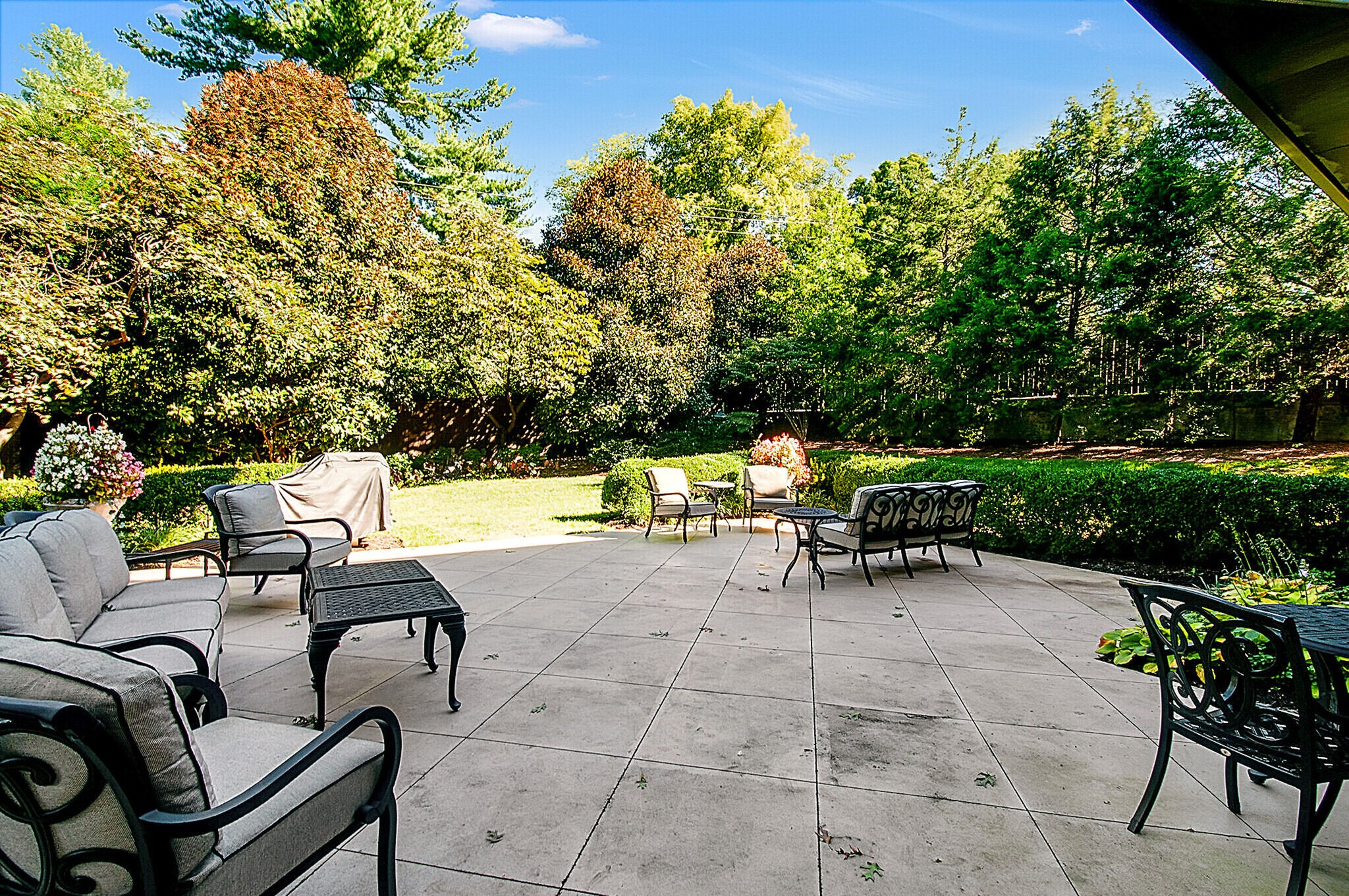 2411 Crestmoor Rd Unit: 2
