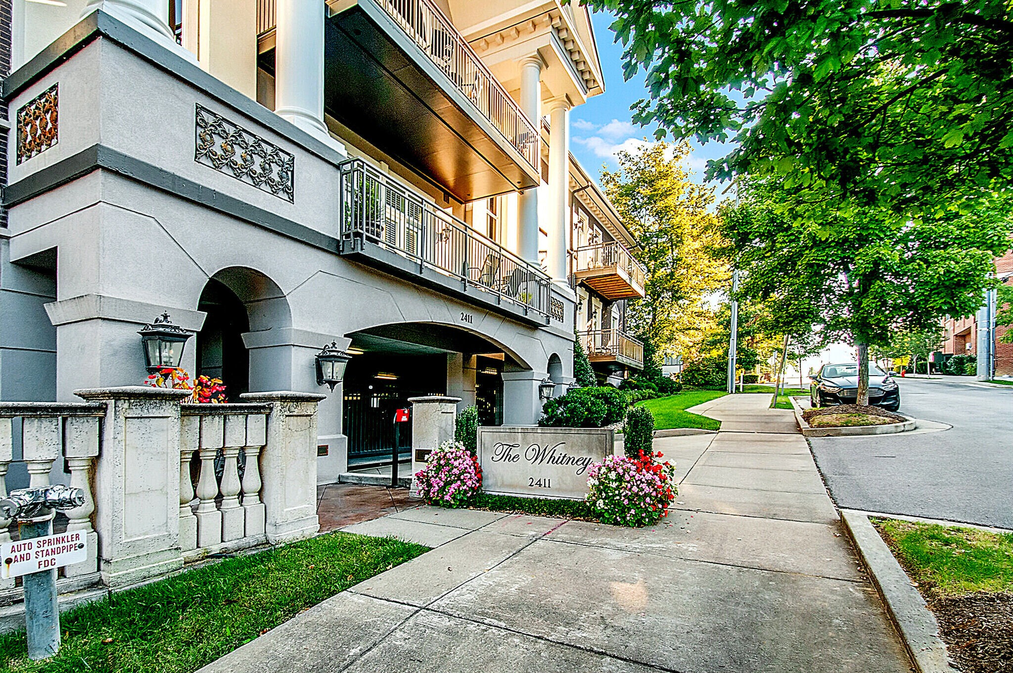 2411 Crestmoor Rd Unit: 2