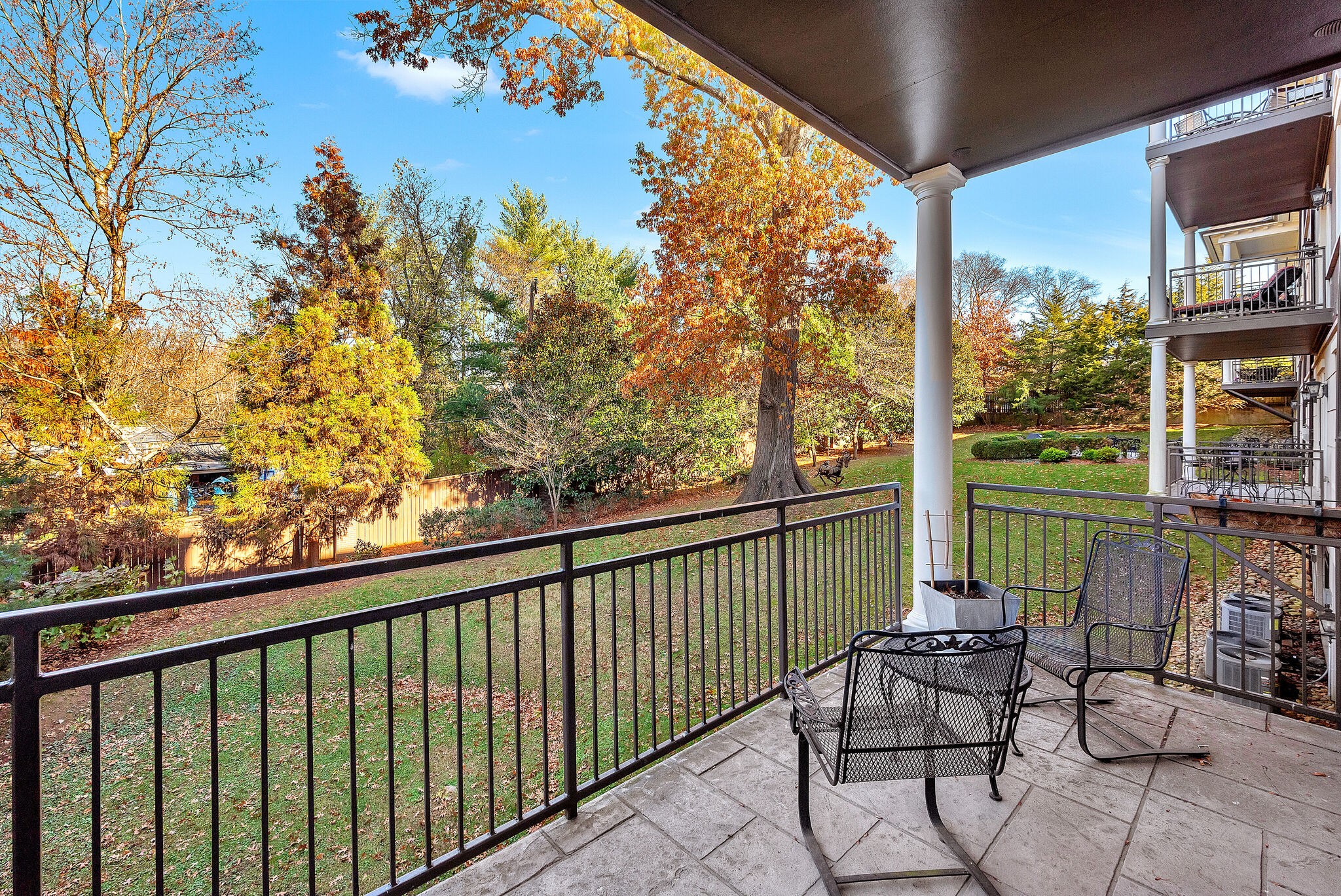 2411 Crestmoor Rd Unit: 2