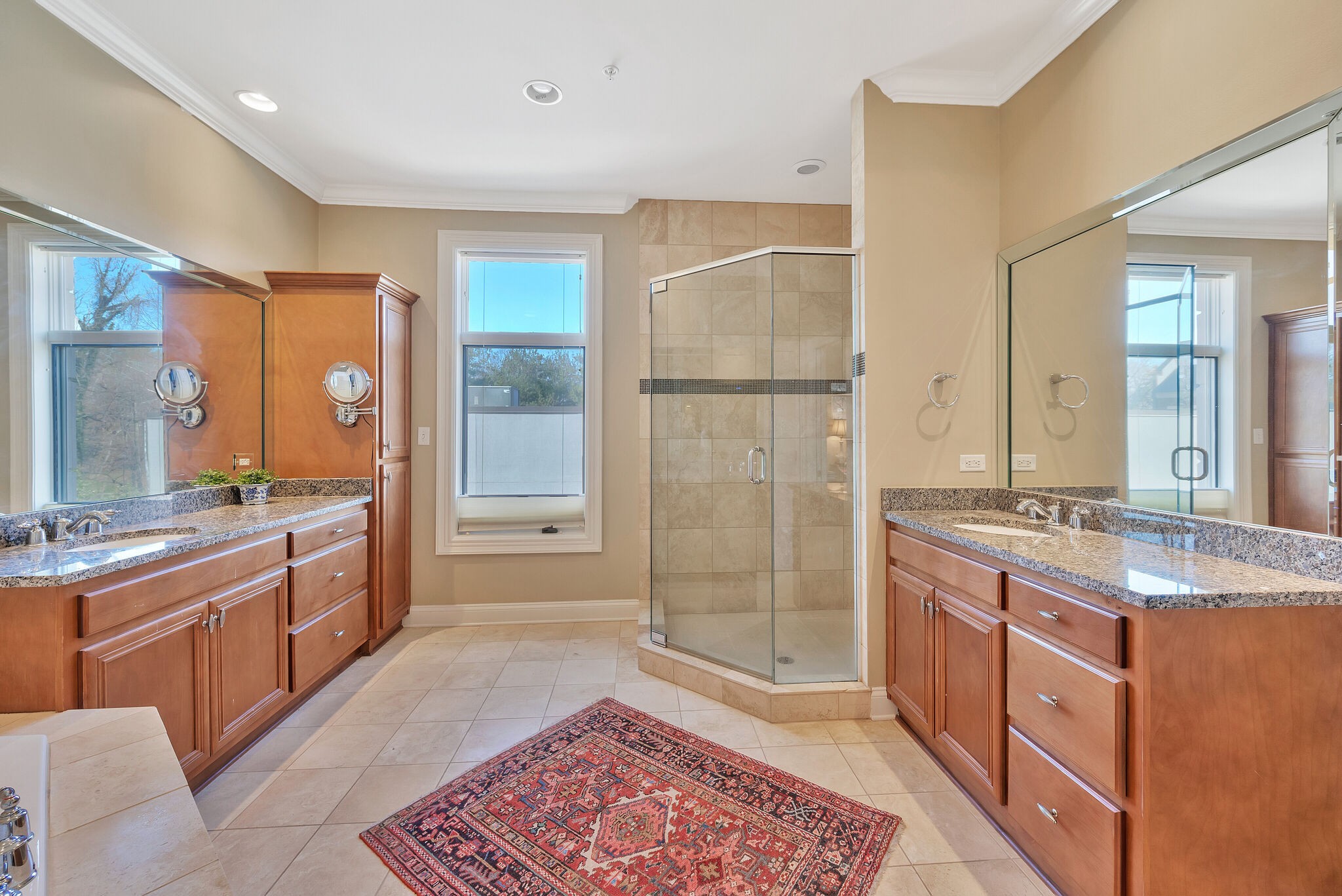 2411 Crestmoor Rd Unit: 2