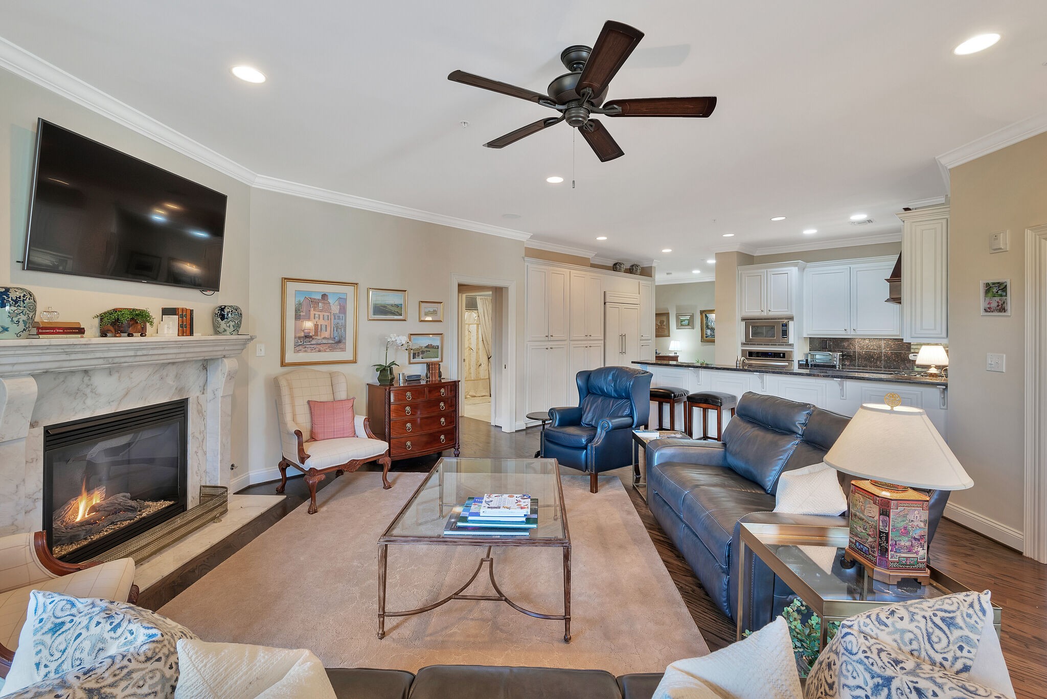 2411 Crestmoor Rd Unit: 2
