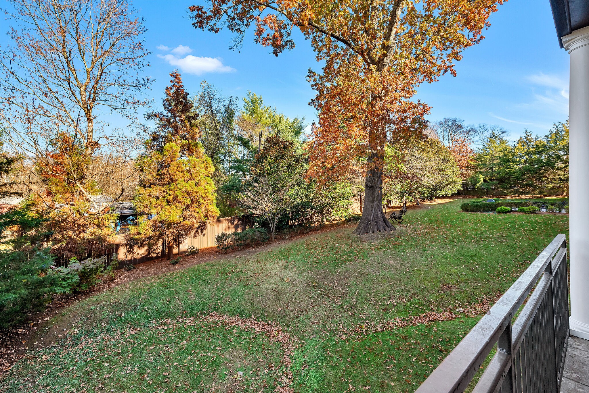 2411 Crestmoor Rd Unit: 2