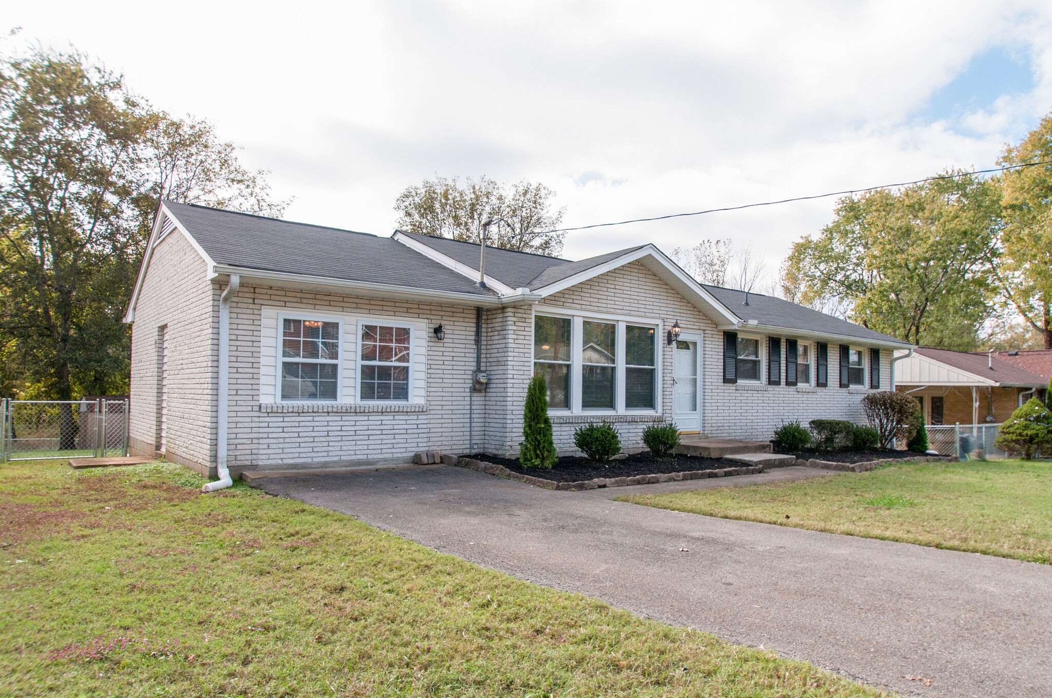 3237 Cloverwood Dr