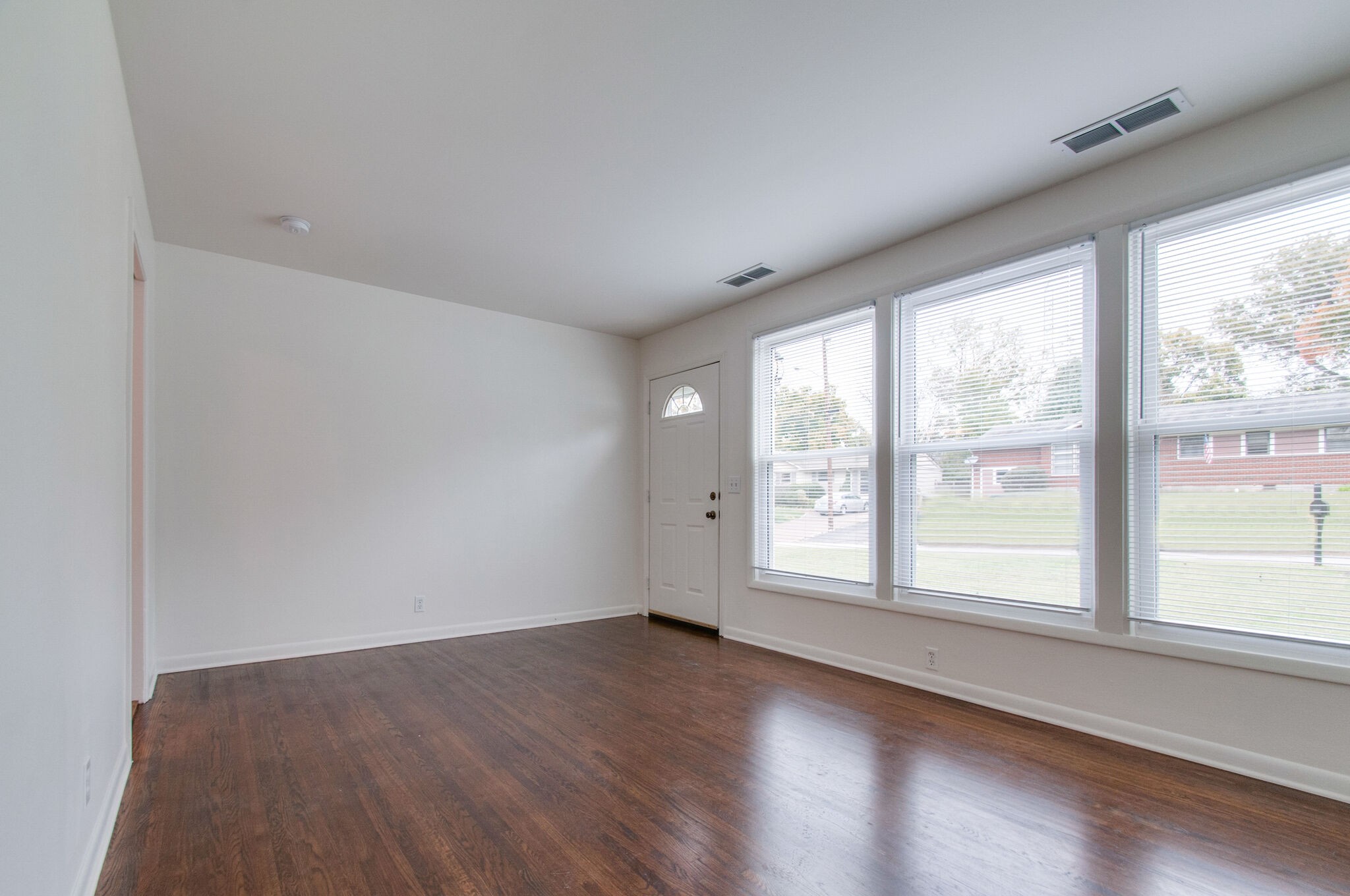 3237 Cloverwood Dr