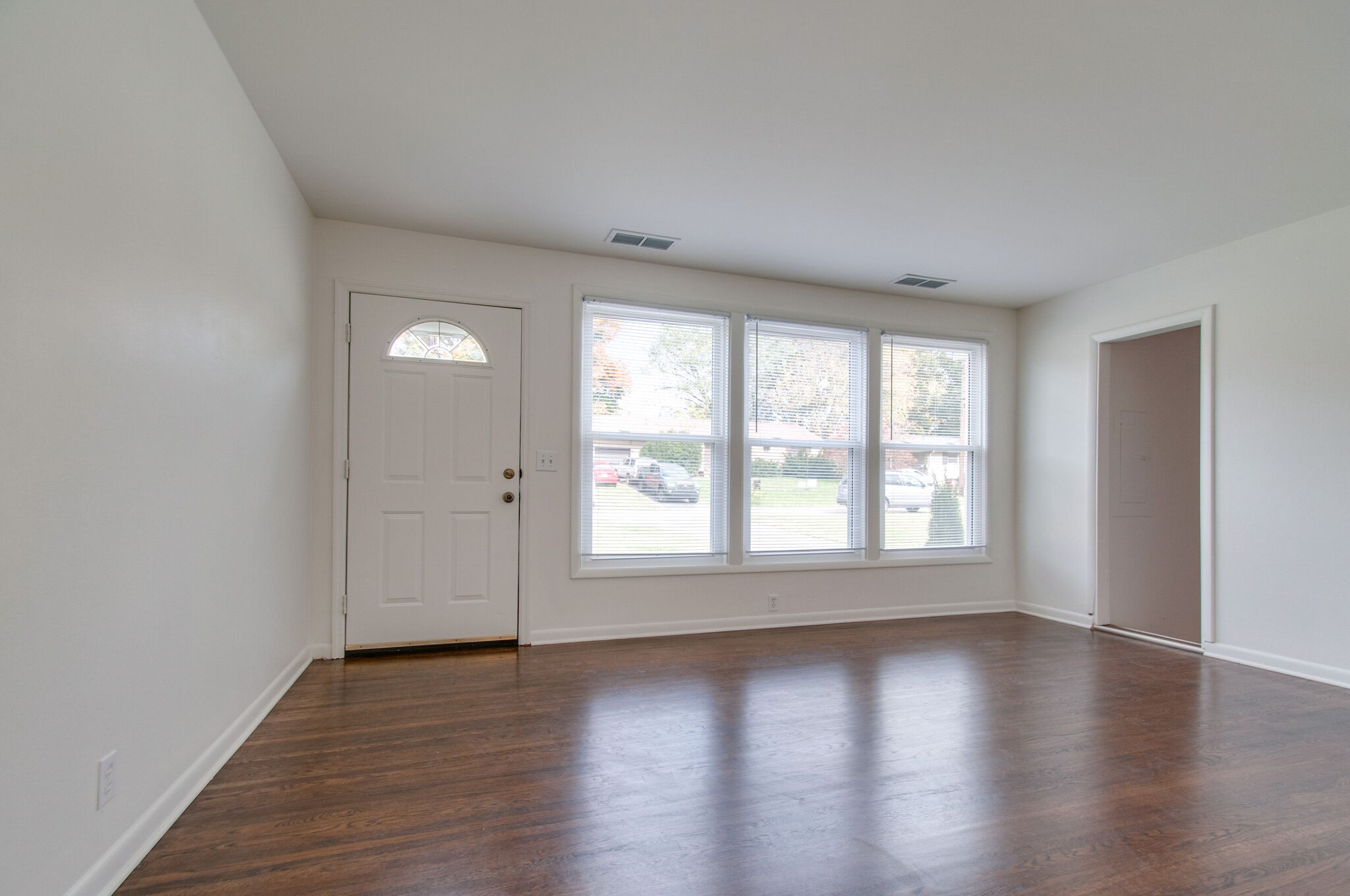3237 Cloverwood Dr