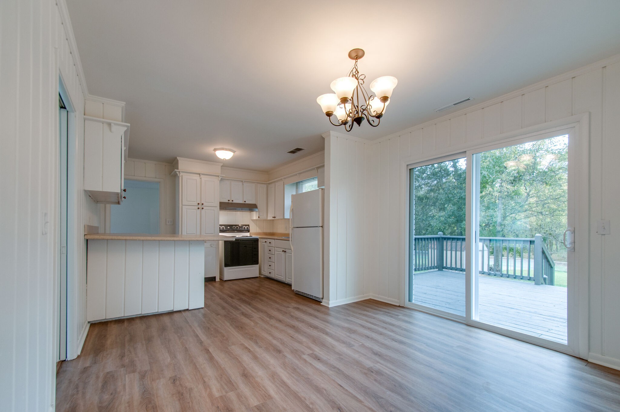 3237 Cloverwood Dr