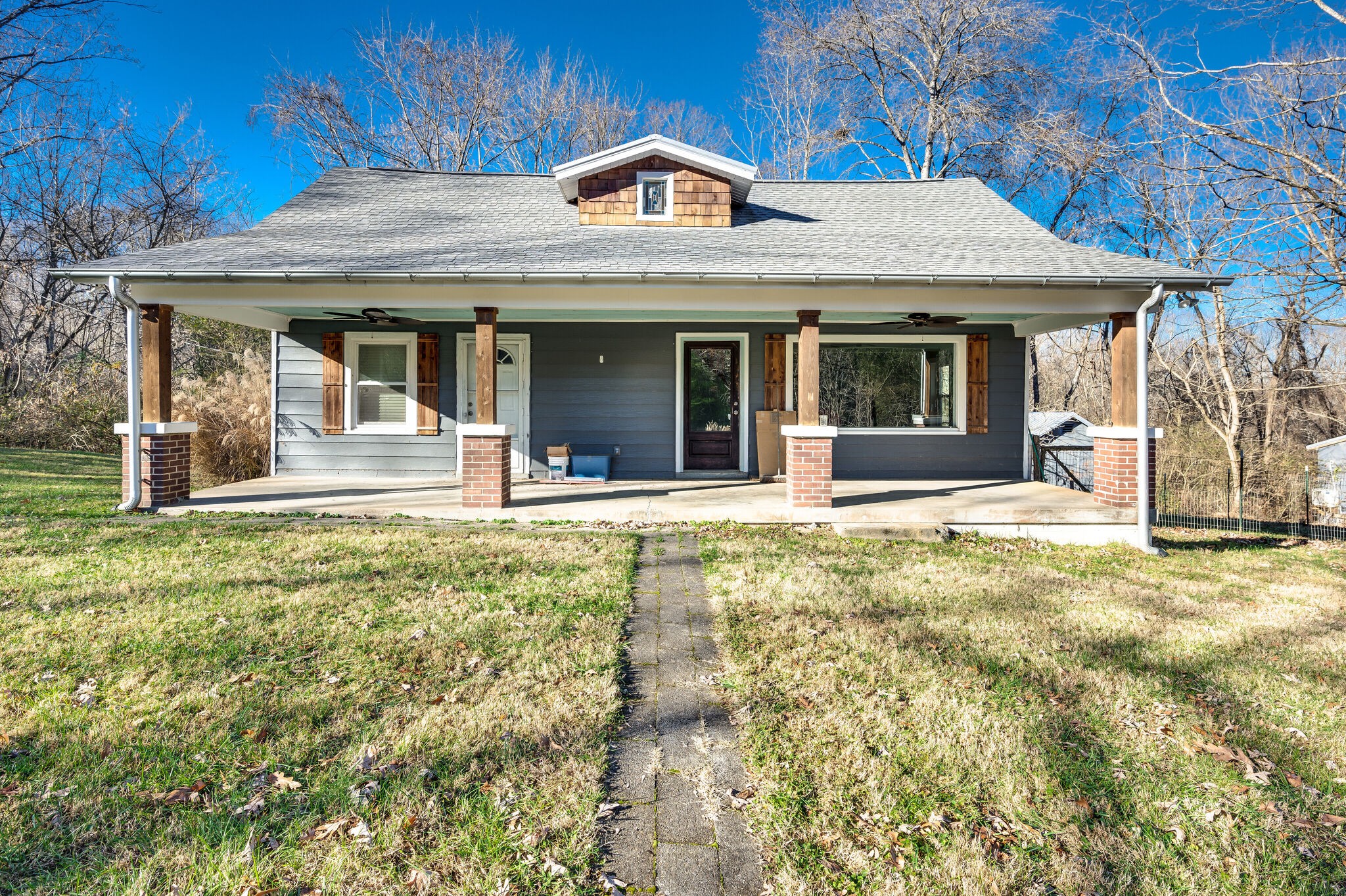 2060 Ridge Cir