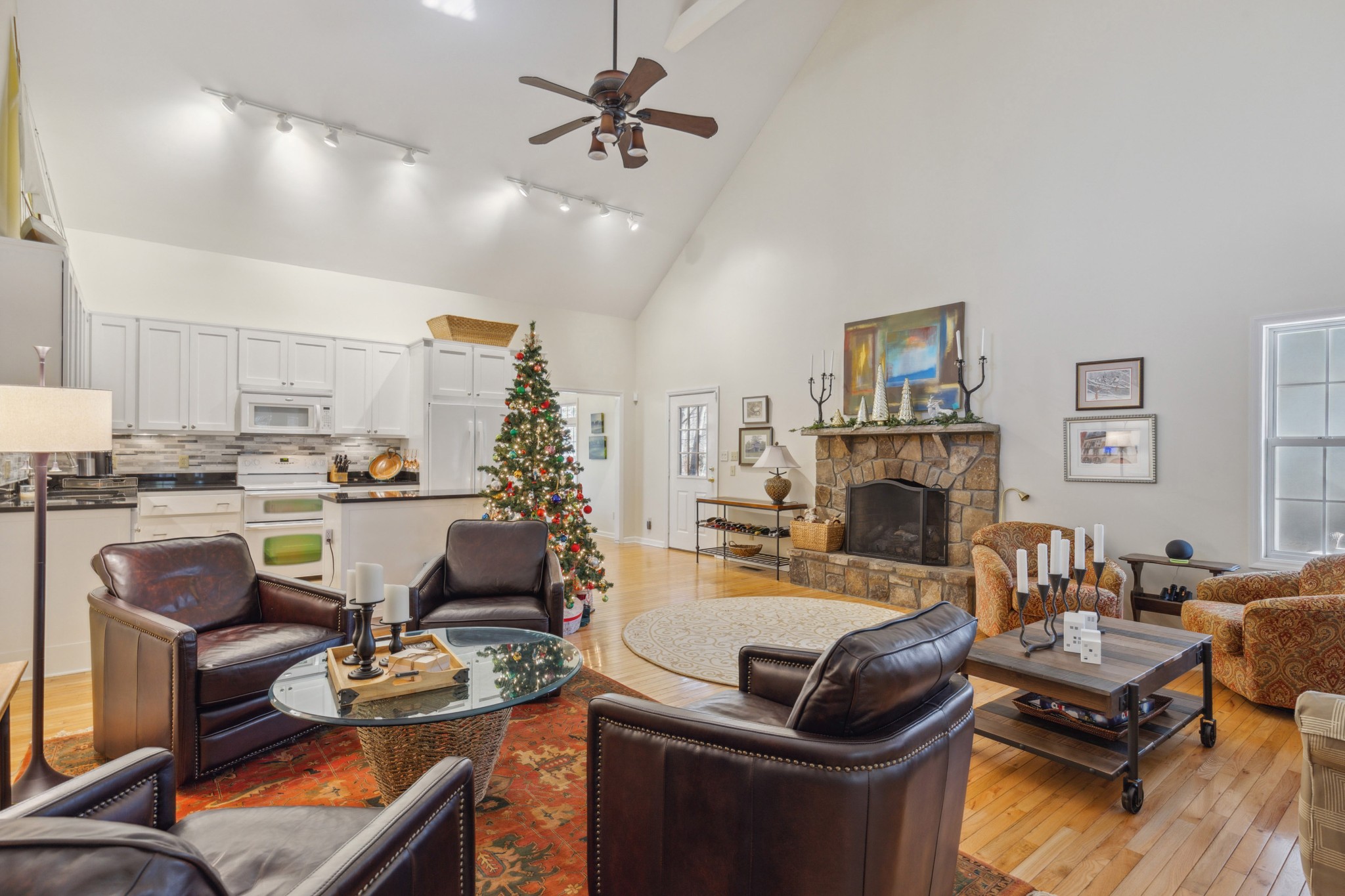 951 Winterberry Dr