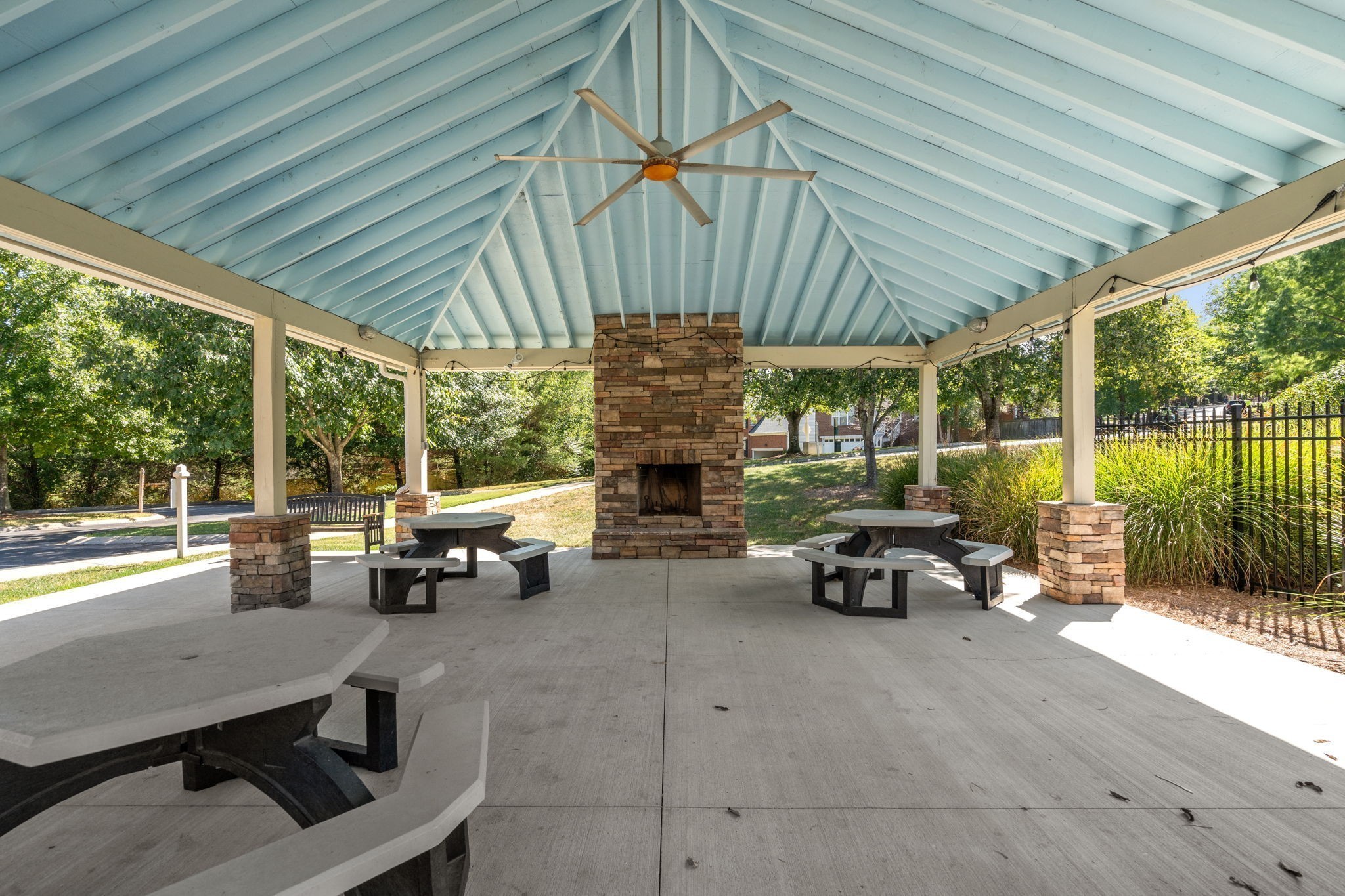 6006 Mill Tree Ct Unit: 33