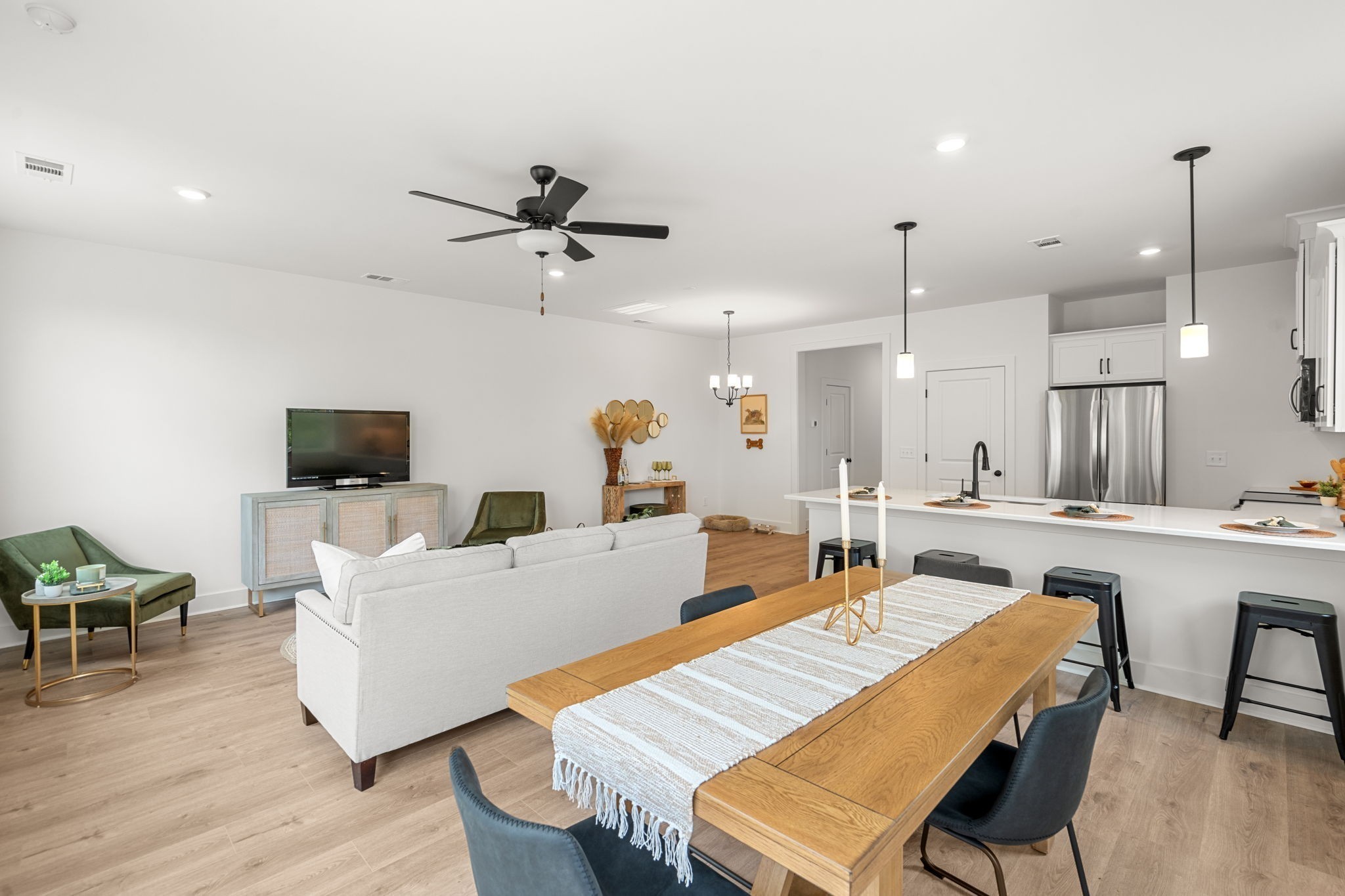 6006 Mill Tree Ct Unit: 33