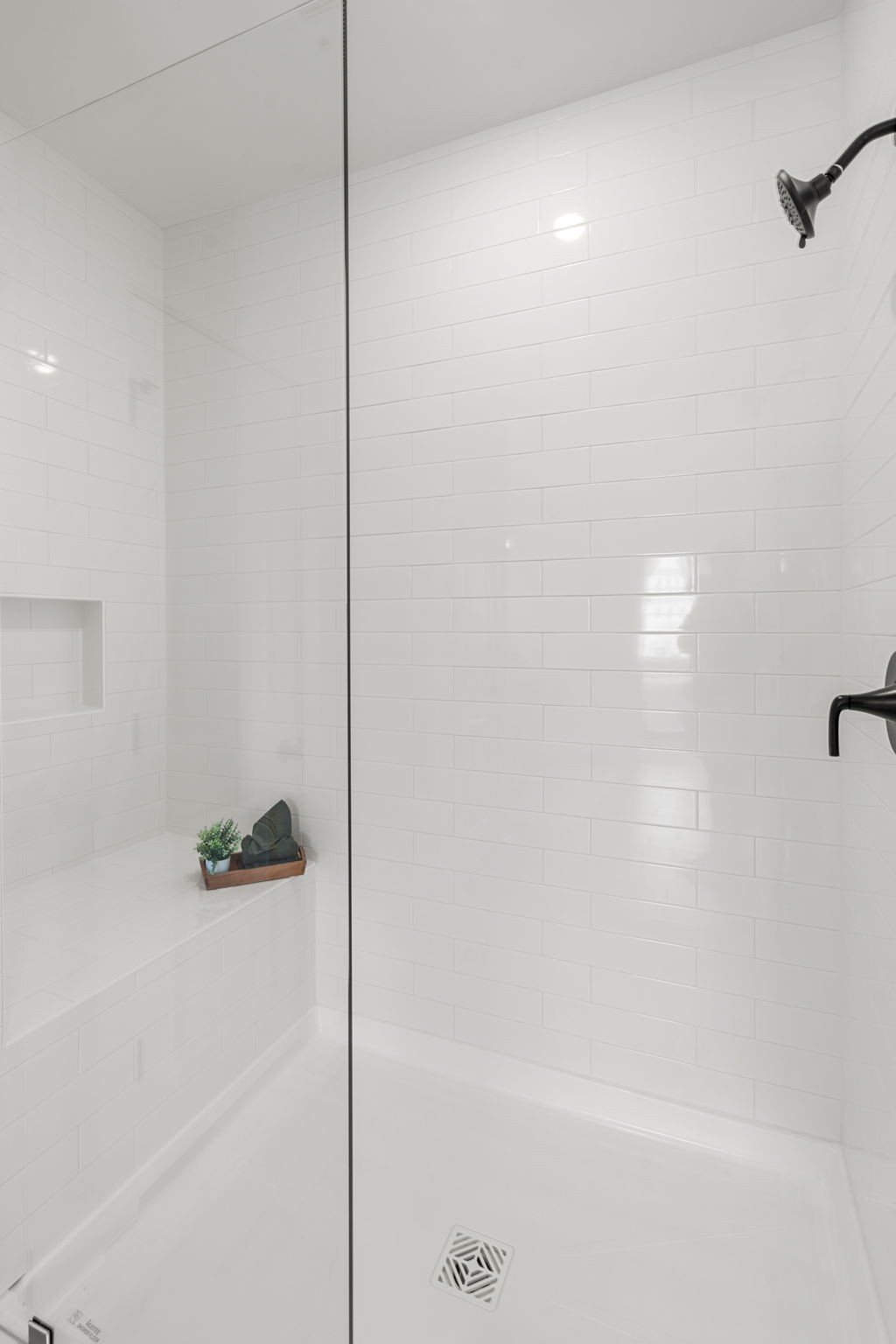 6006 Mill Tree Ct Unit: 33