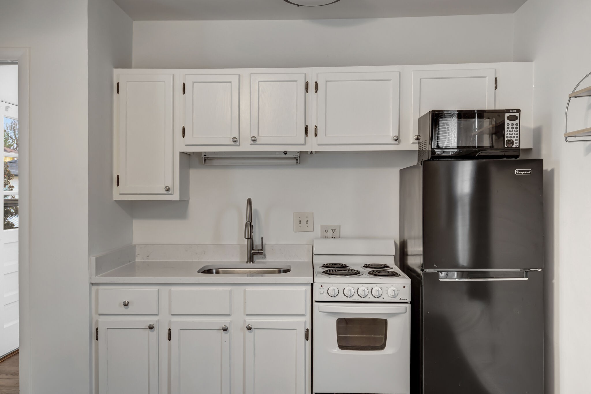 3735 Central Ave Unit: B2