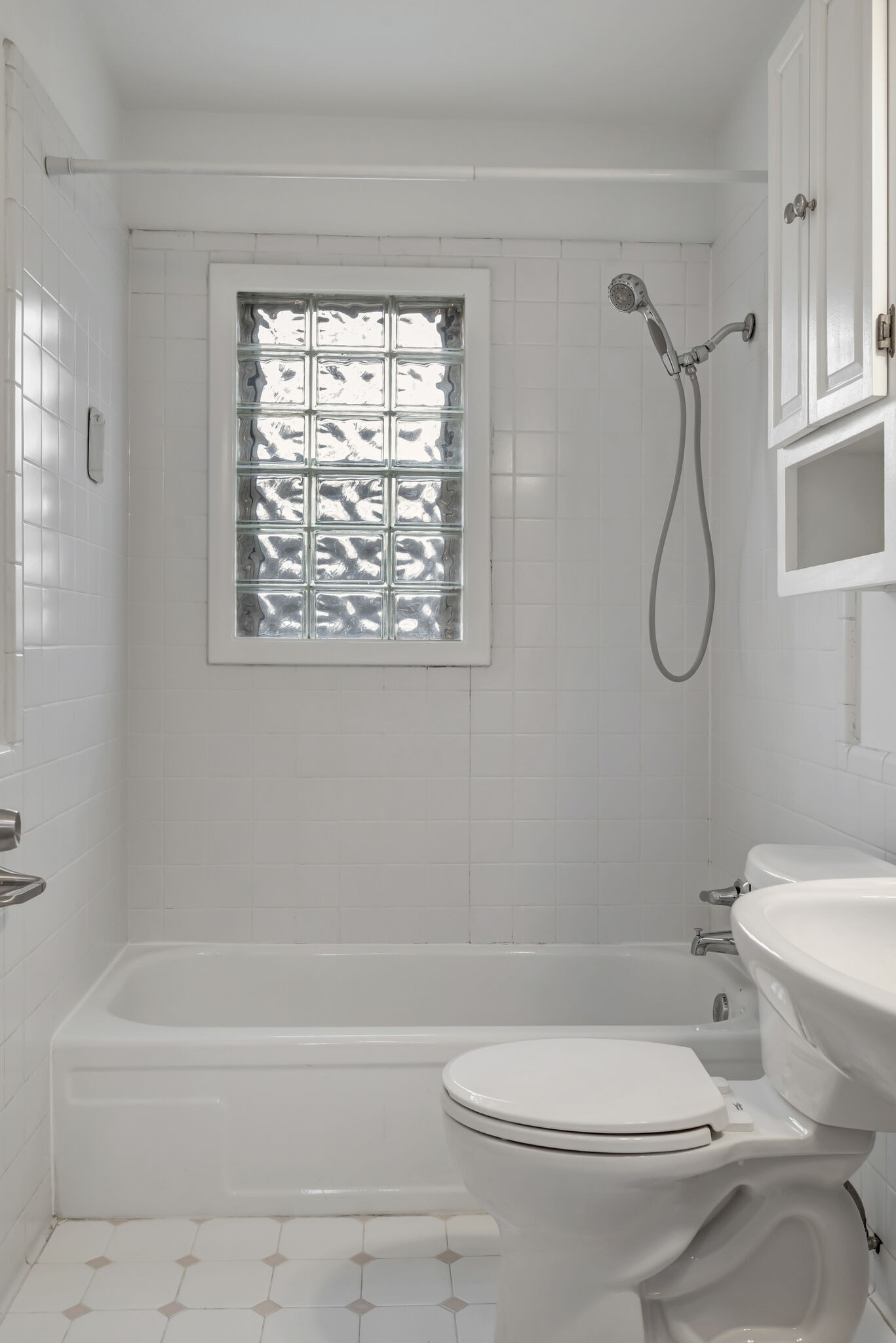 3735 Central Ave Unit: B2