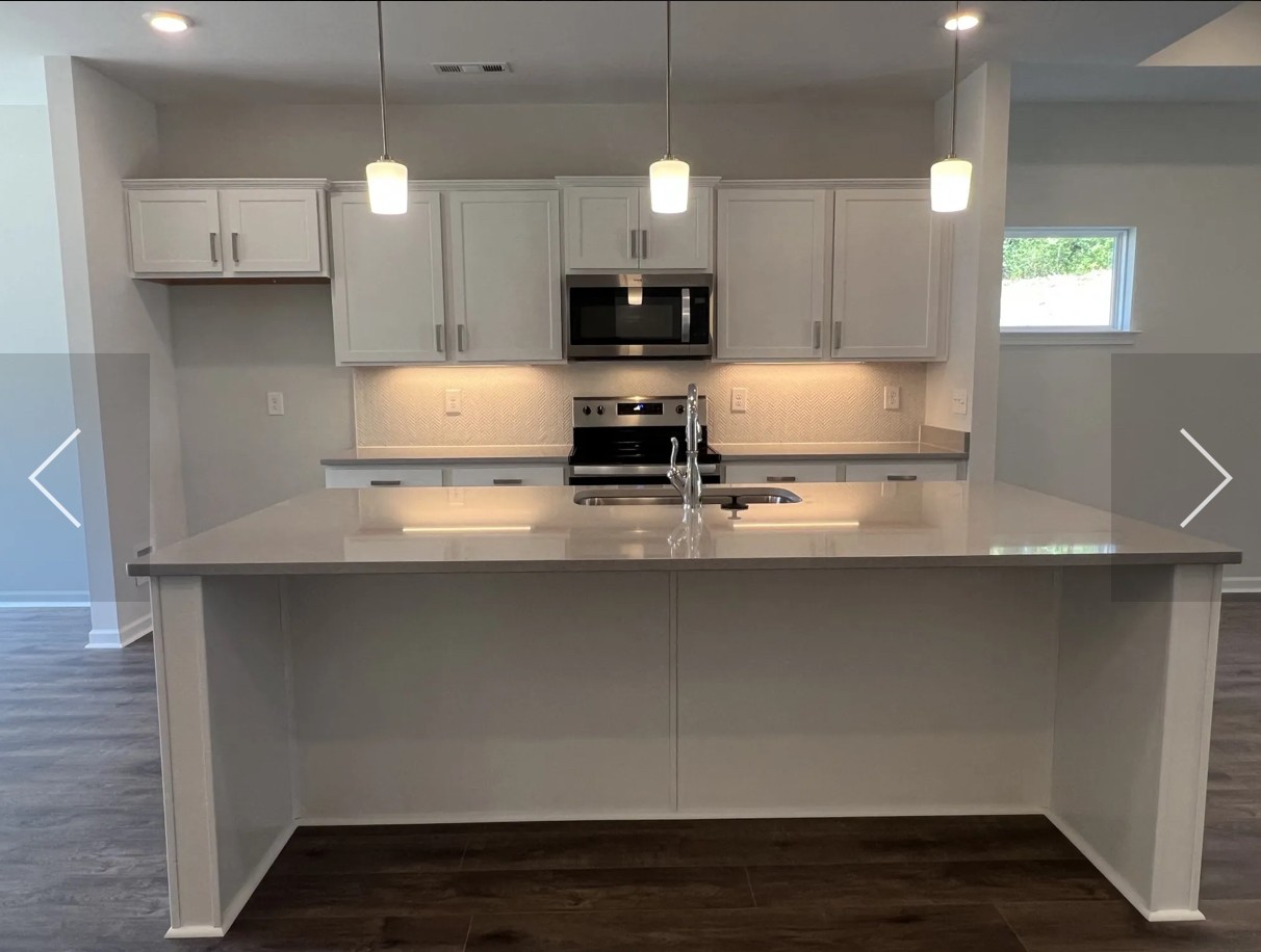 7147 Pepper Tree Circle