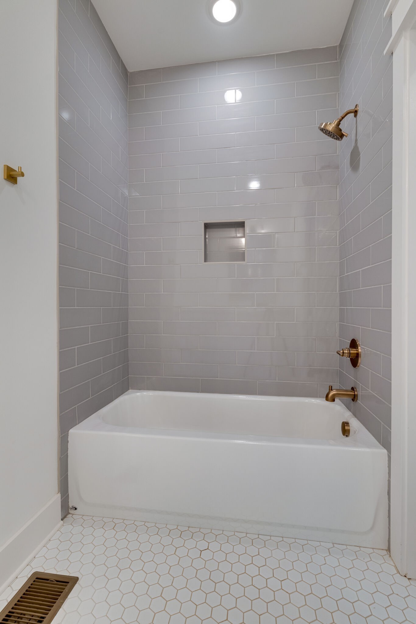 2003 Maple View Ln