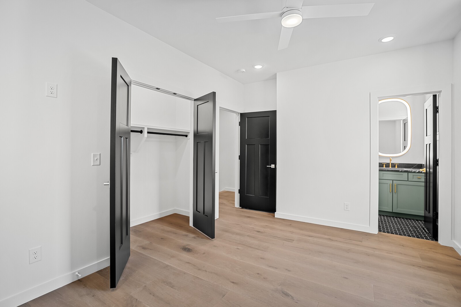 1501 16th Ave, S Unit: 4