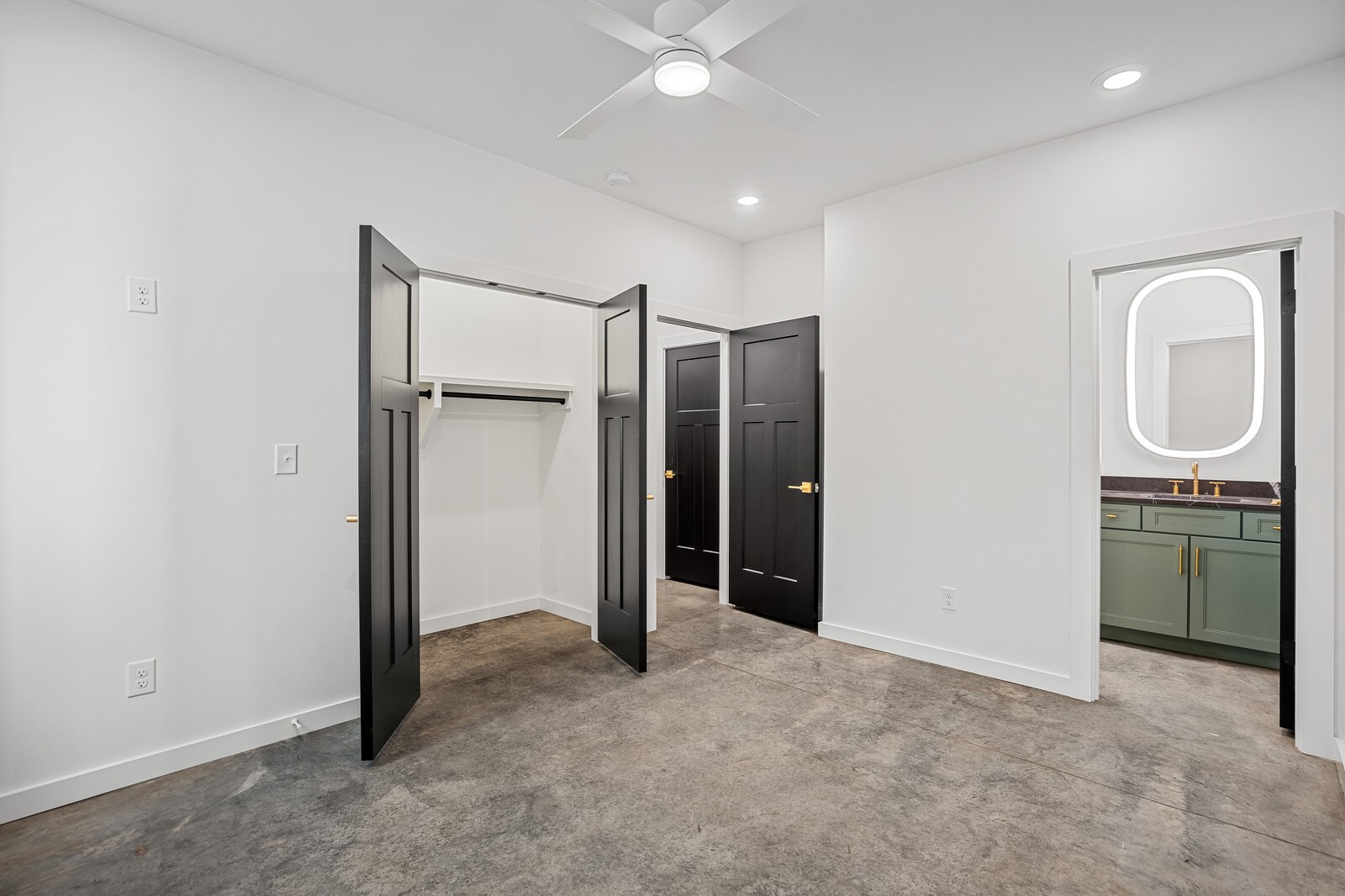 1501 16th Ave, S Unit: 4