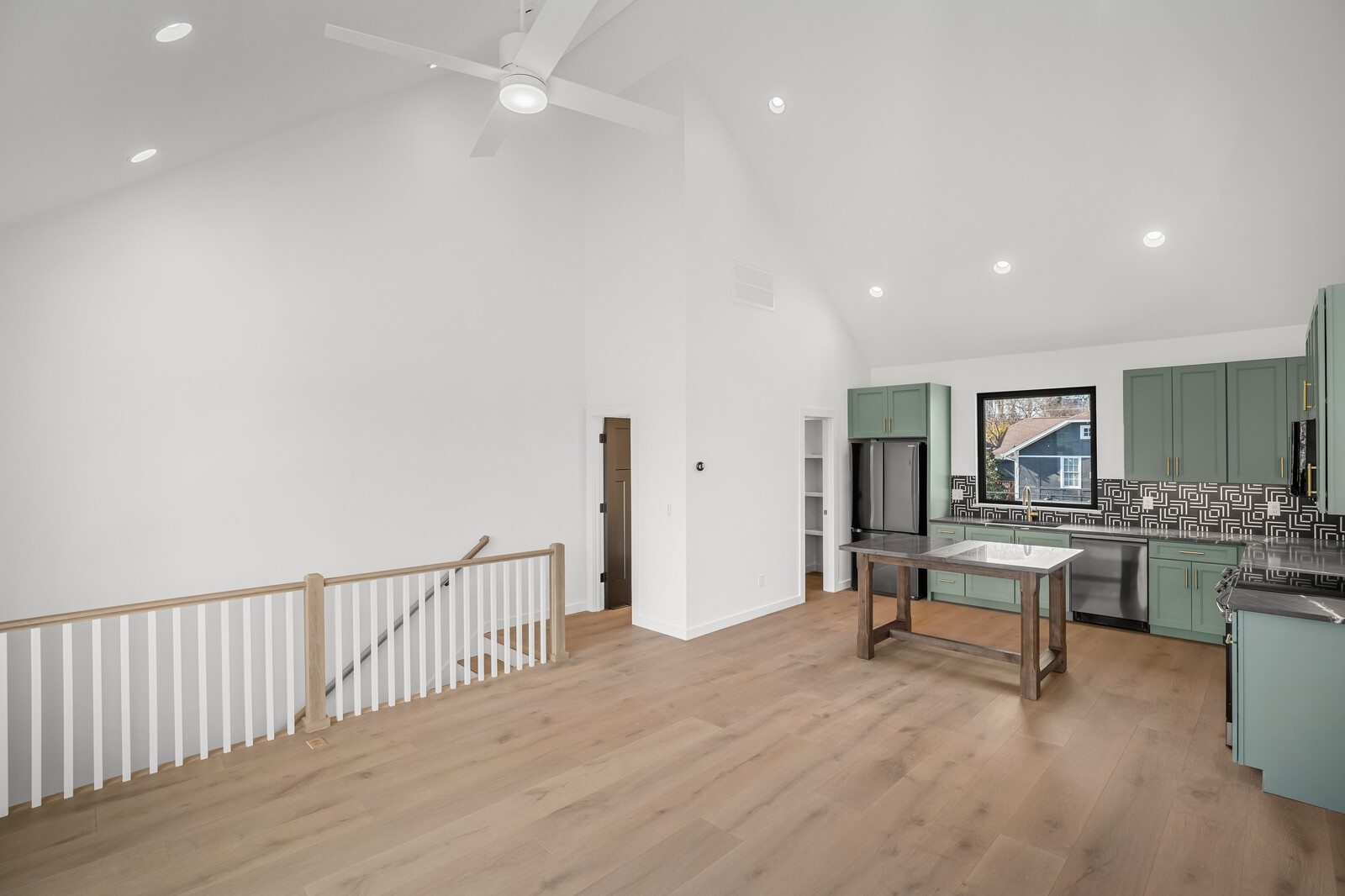 1501 16th Ave, S Unit: 4