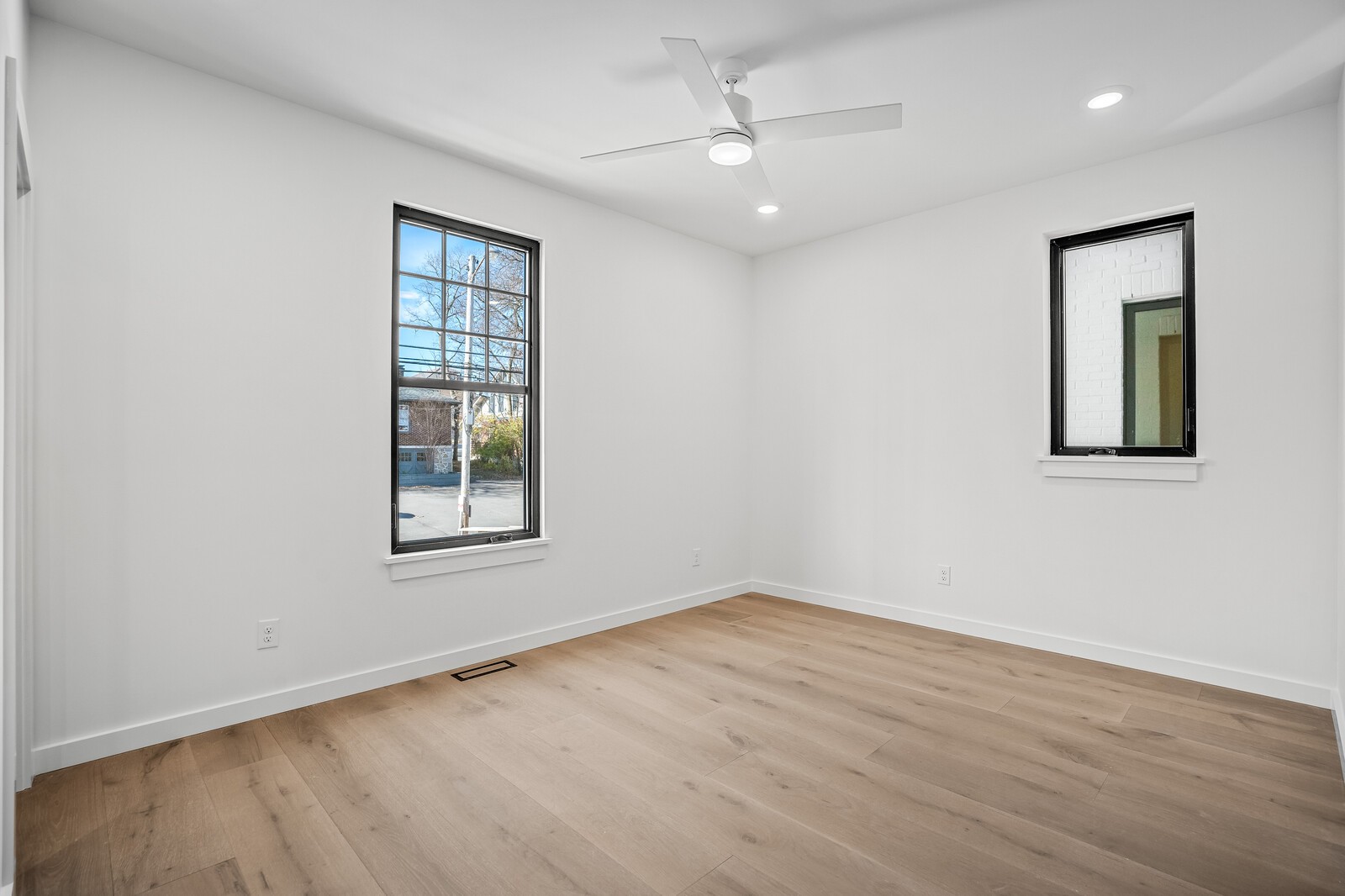 1501 16th Ave, S Unit: 4