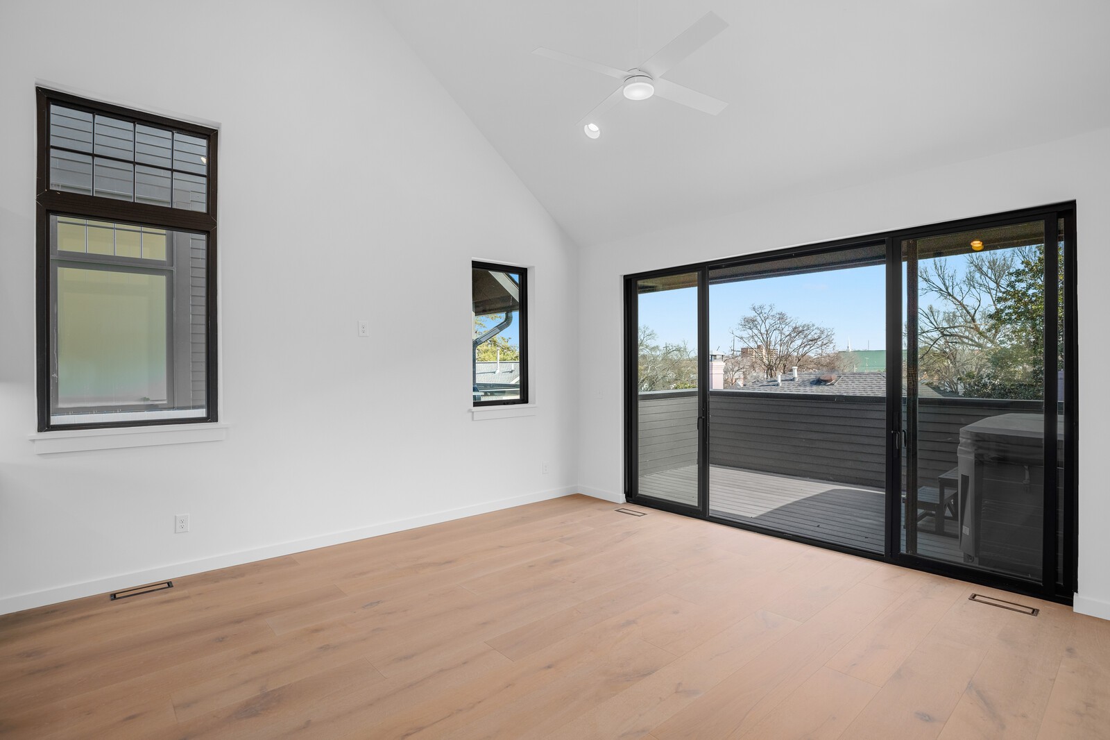 1501 16th Ave, S Unit: 4