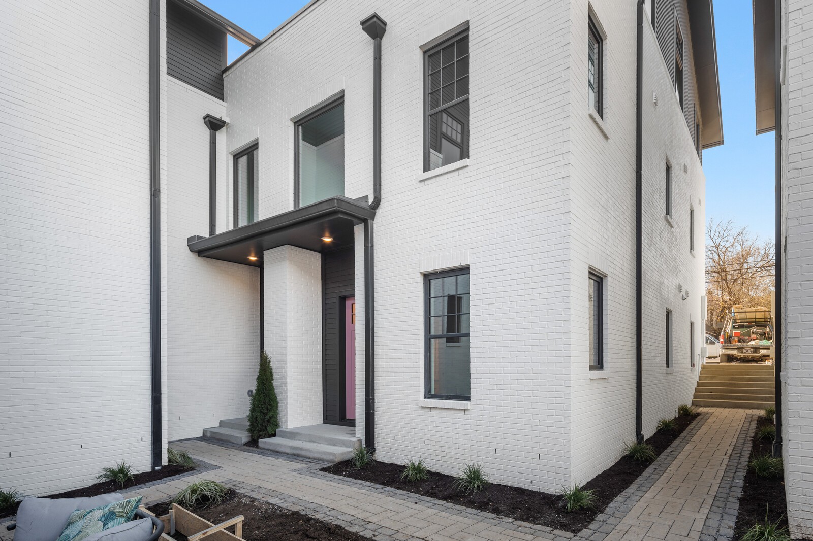 1501 16th Ave, S Unit: 4