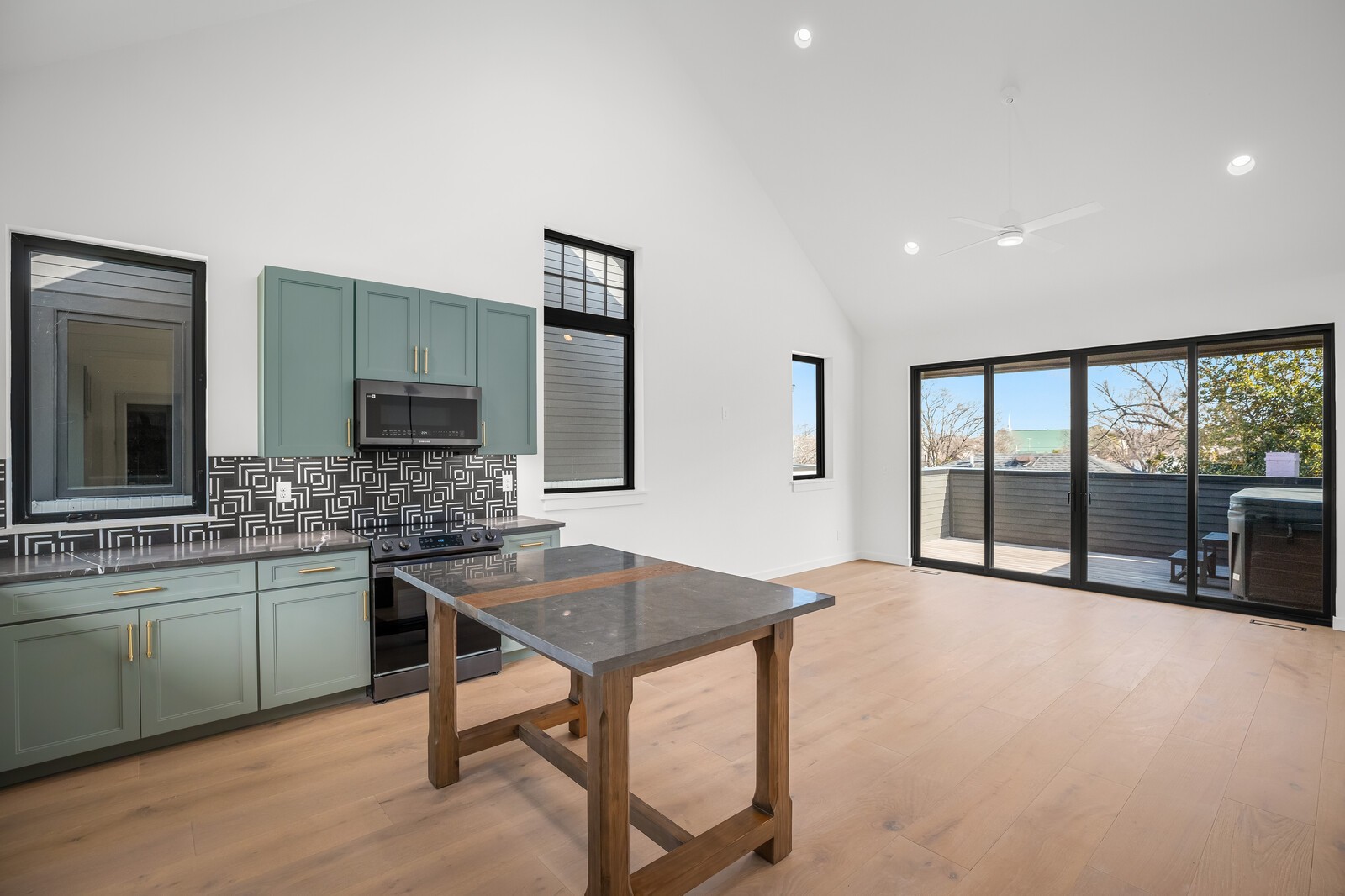 1501 16th Ave, S Unit: 4