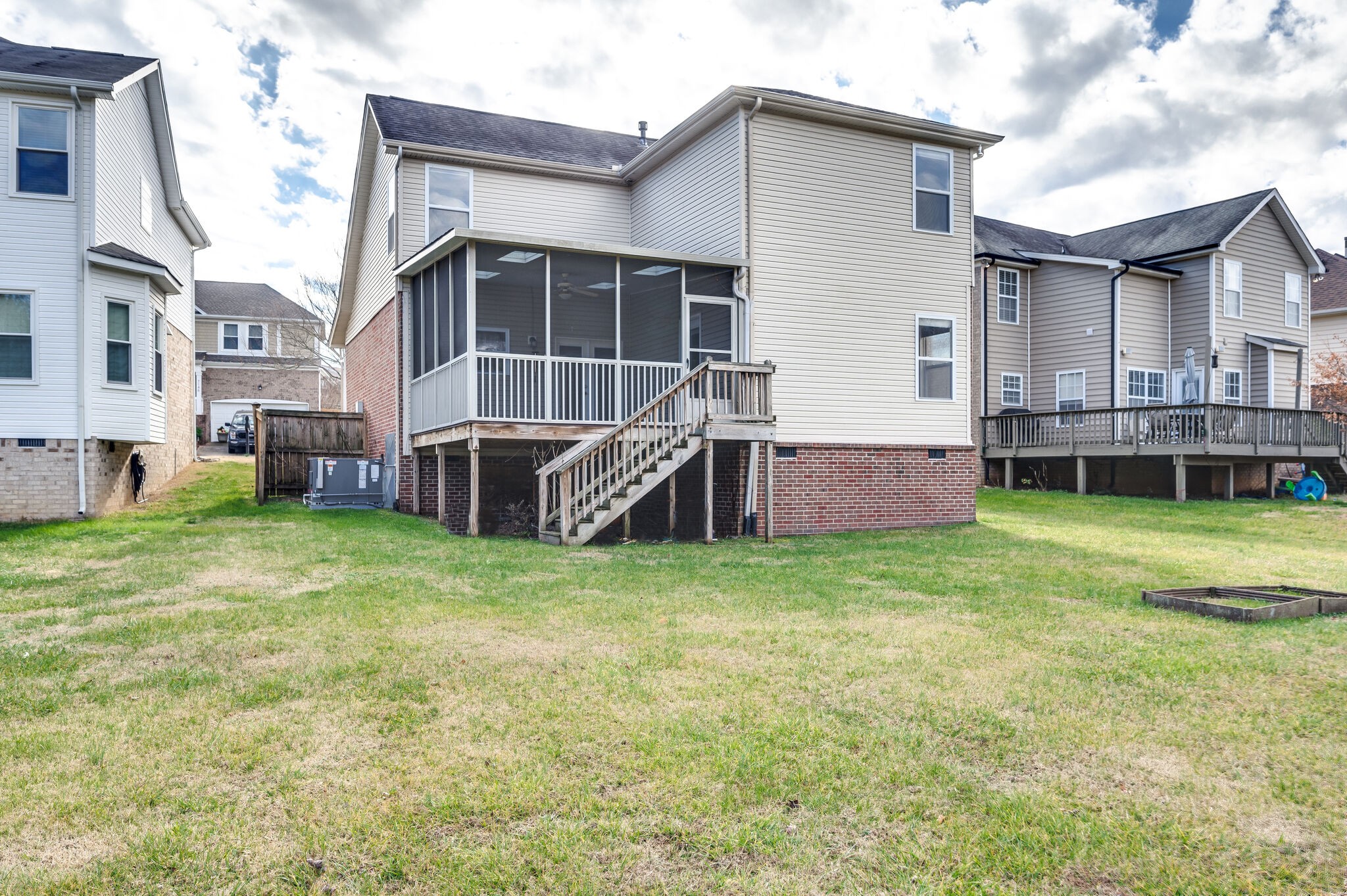 7157 Riverfront Dr