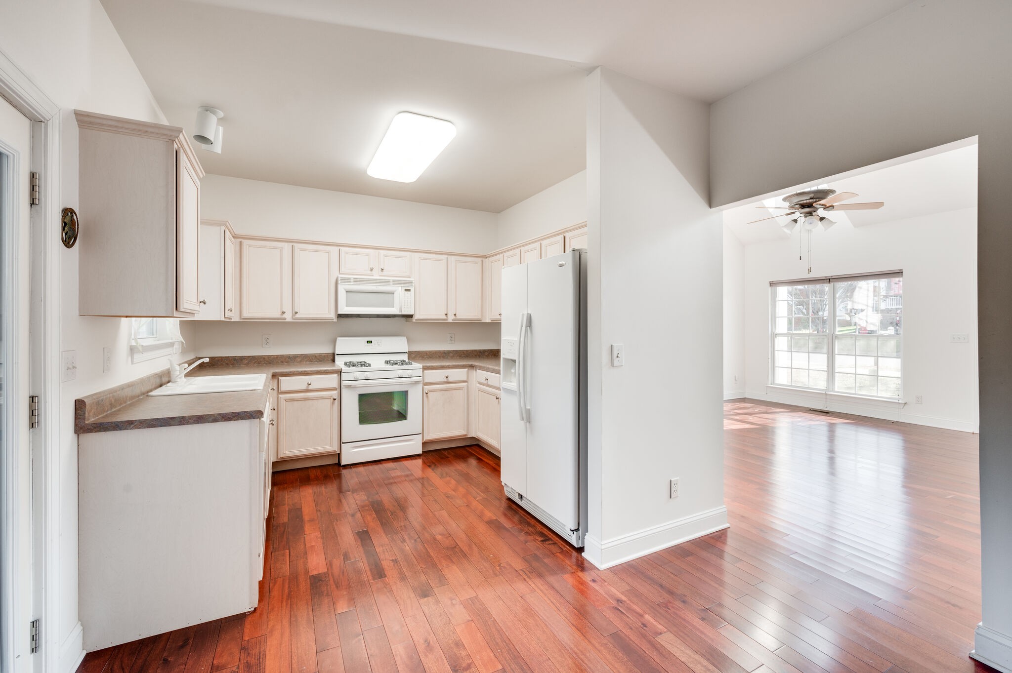 7157 Riverfront Dr