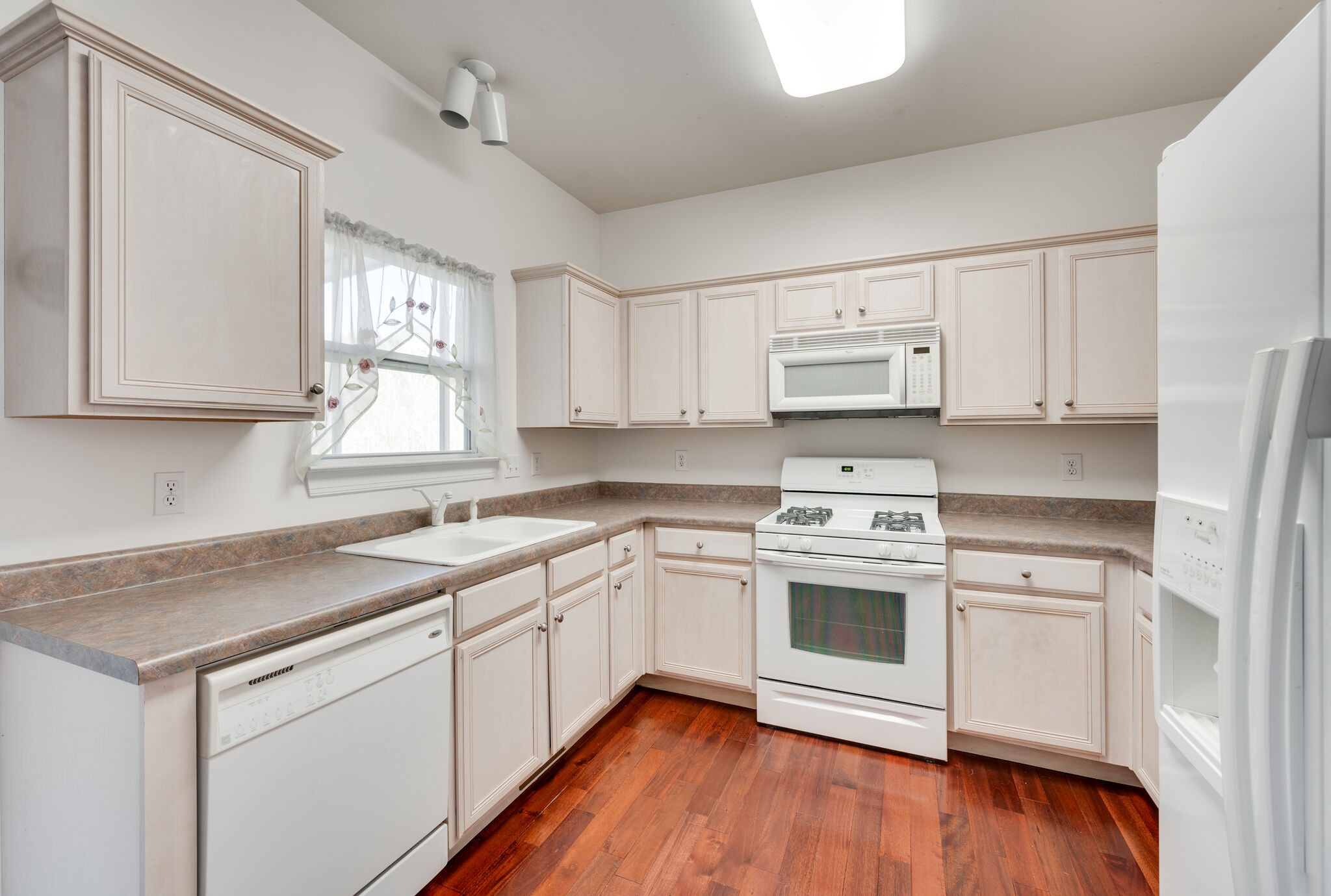 7157 Riverfront Dr
