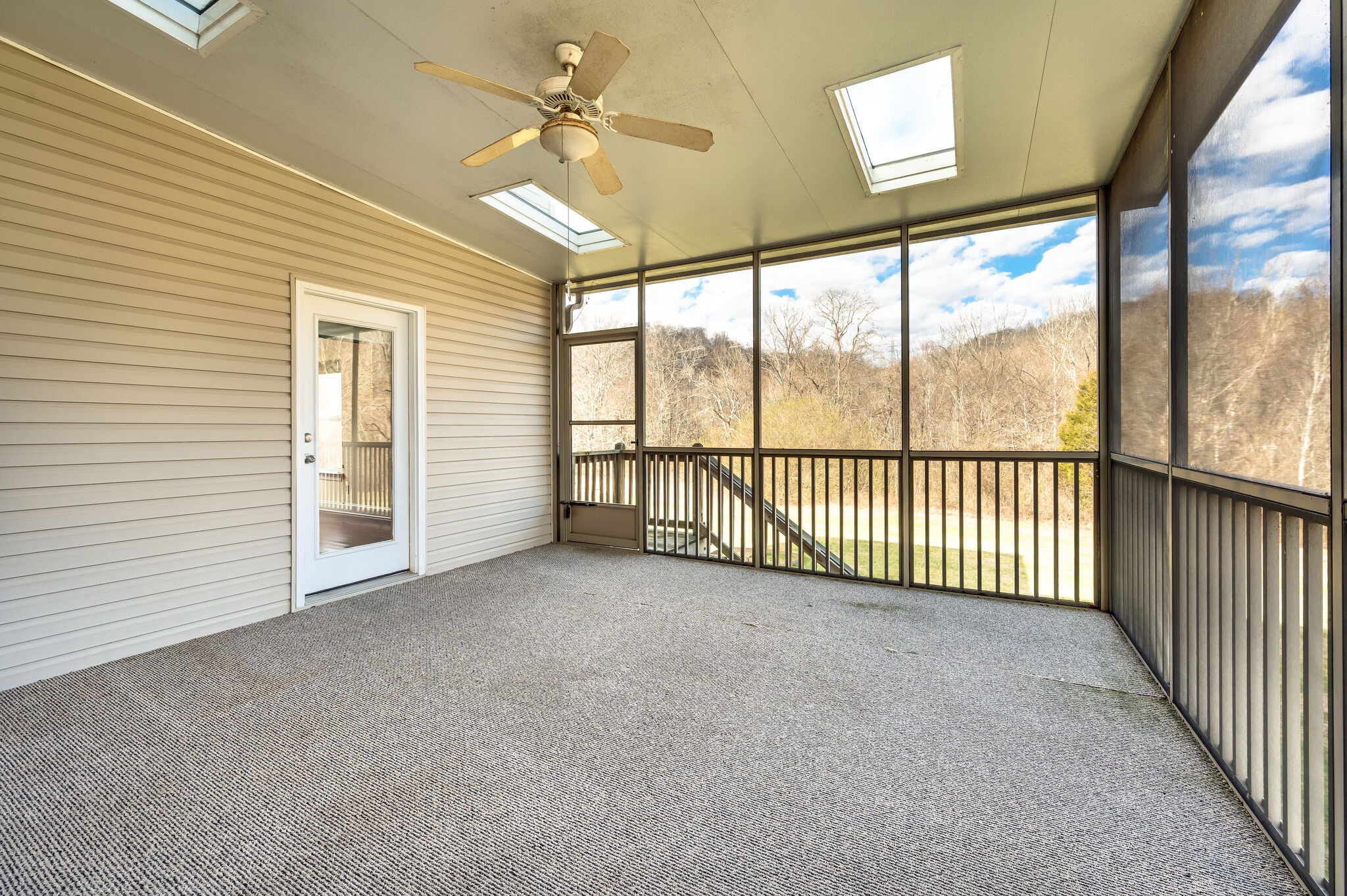 7157 Riverfront Dr