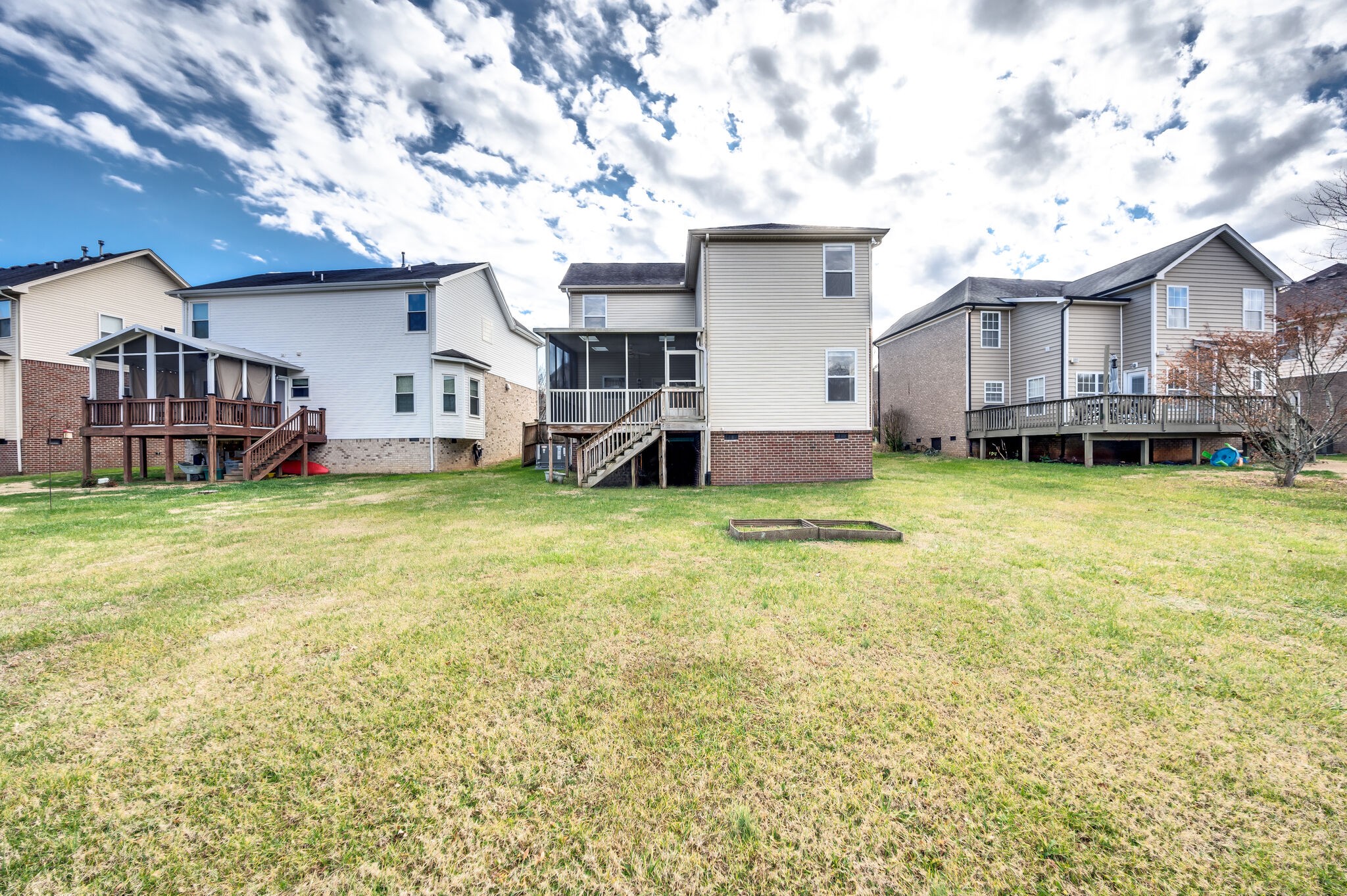 7157 Riverfront Dr